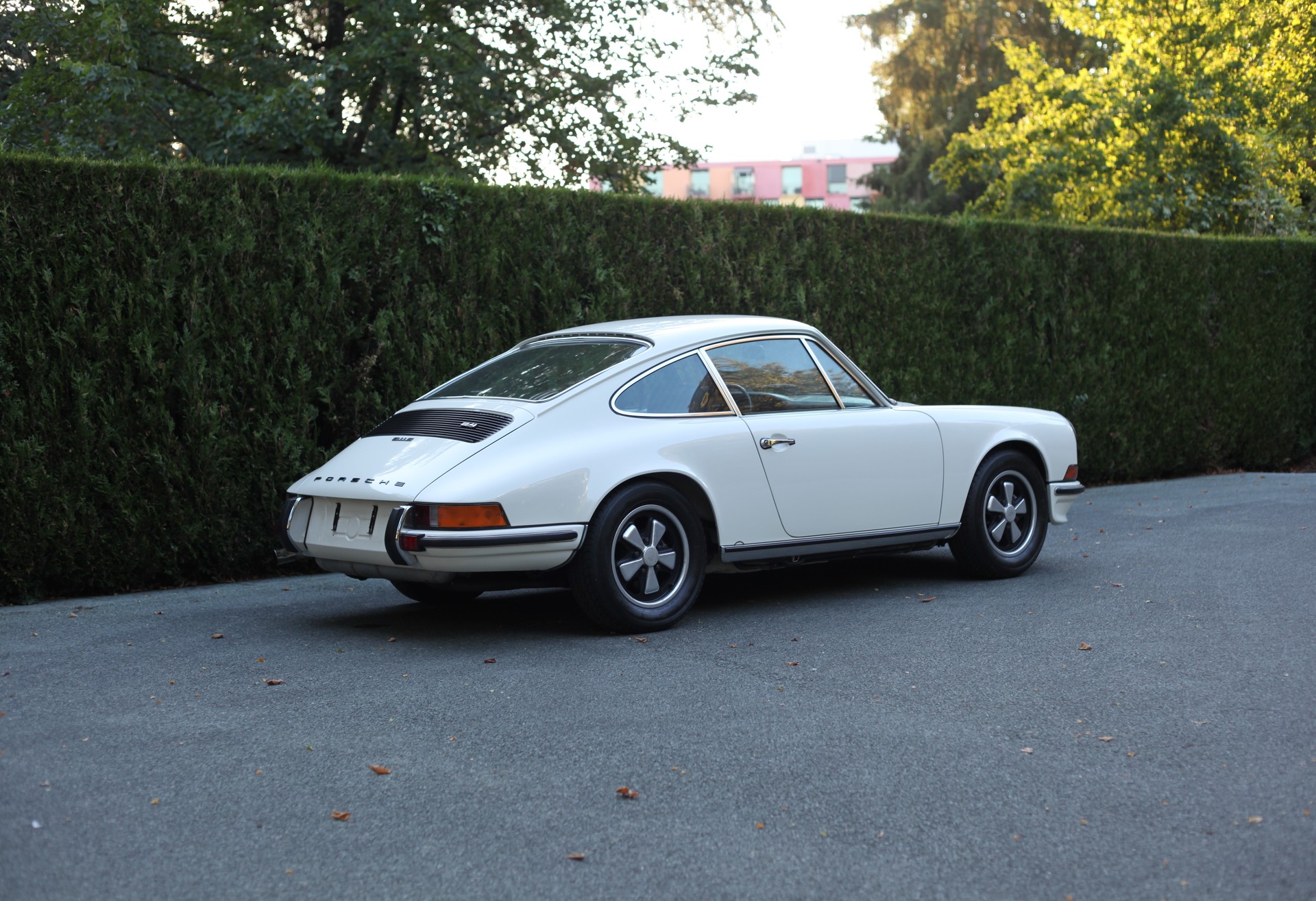 PORSCHE 2.4S-image-4