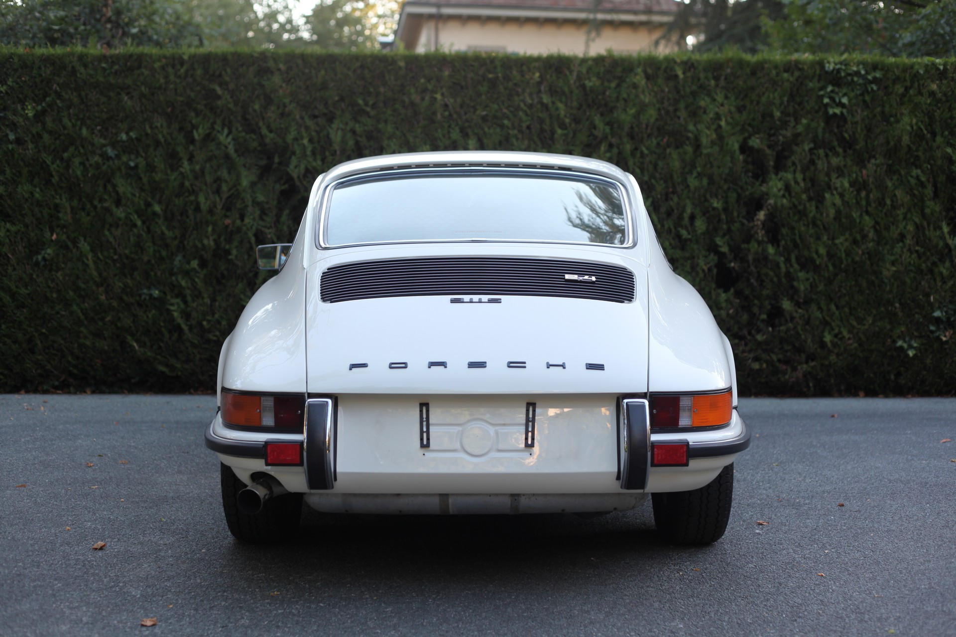 PORSCHE 2.4S-image-3