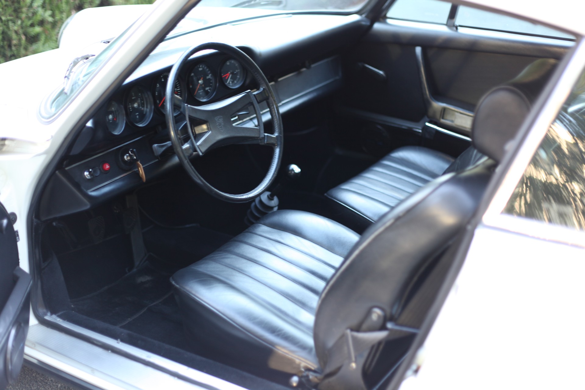 PORSCHE 2.4S-image-10