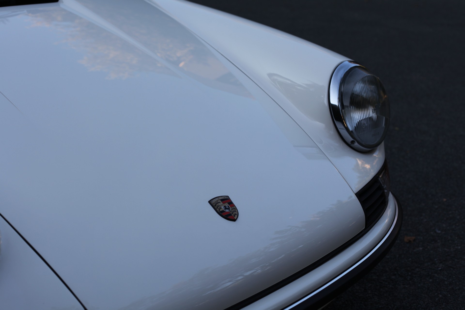 PORSCHE 2.4S-image-9