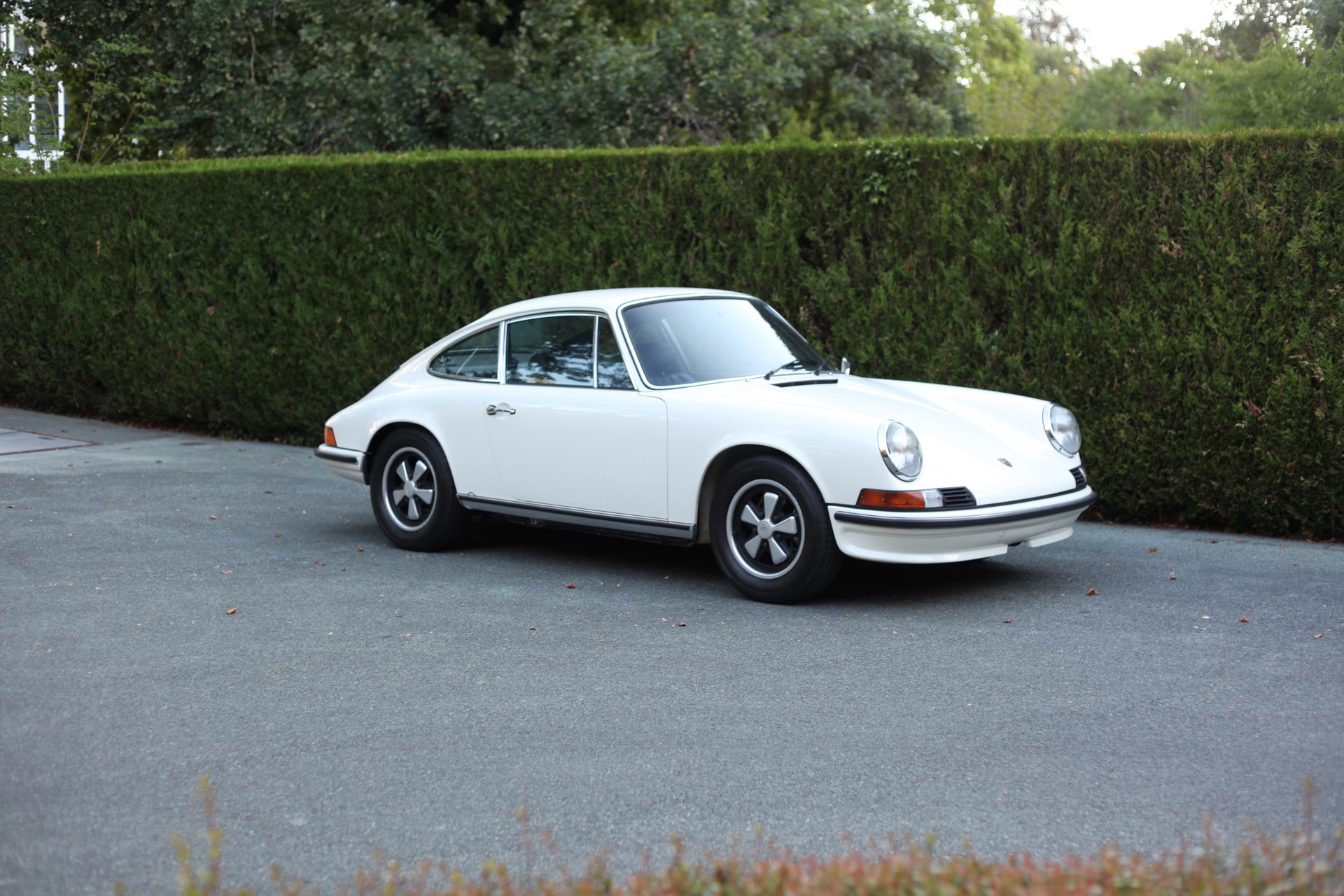 PORSCHE 2.4S-image-6