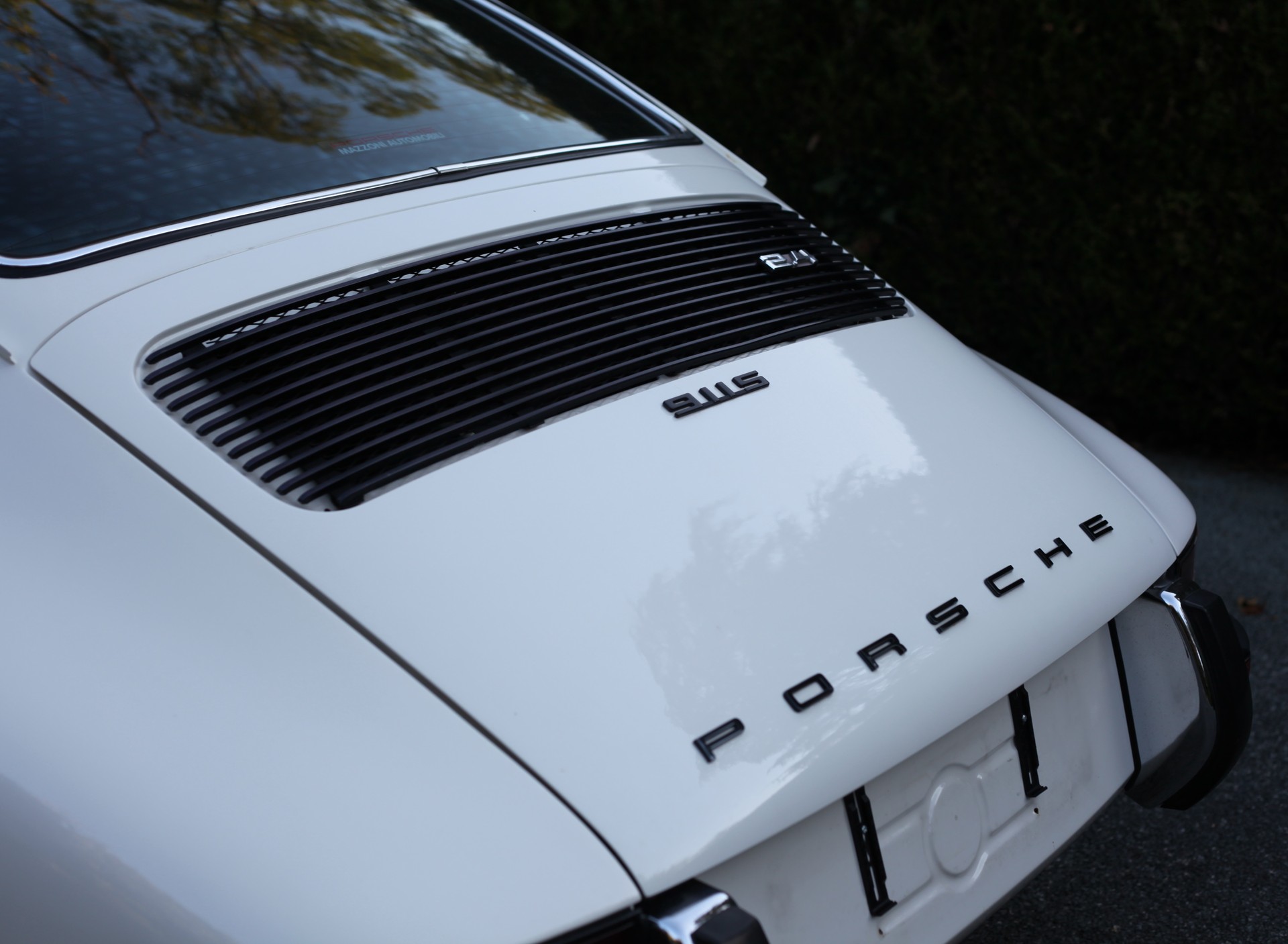 PORSCHE 2.4S-image-8
