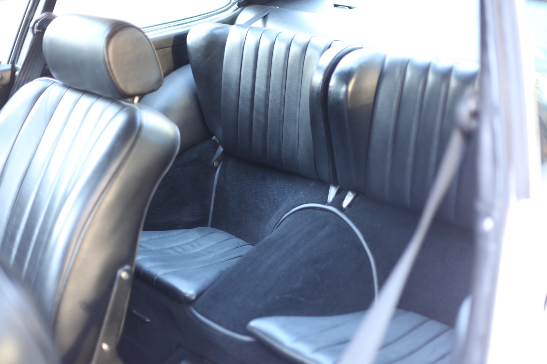 PORSCHE 2.4S-image-12