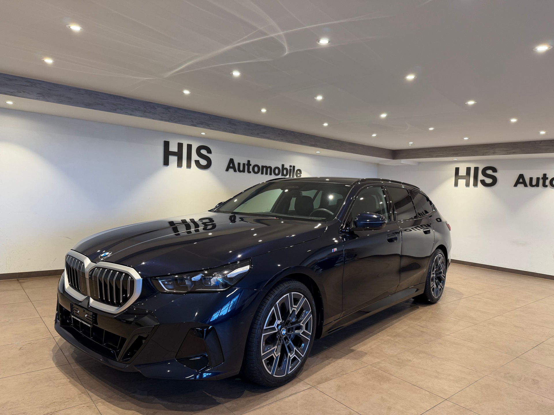 BMW 540d xDrive Touring MSport-showroom-element-3