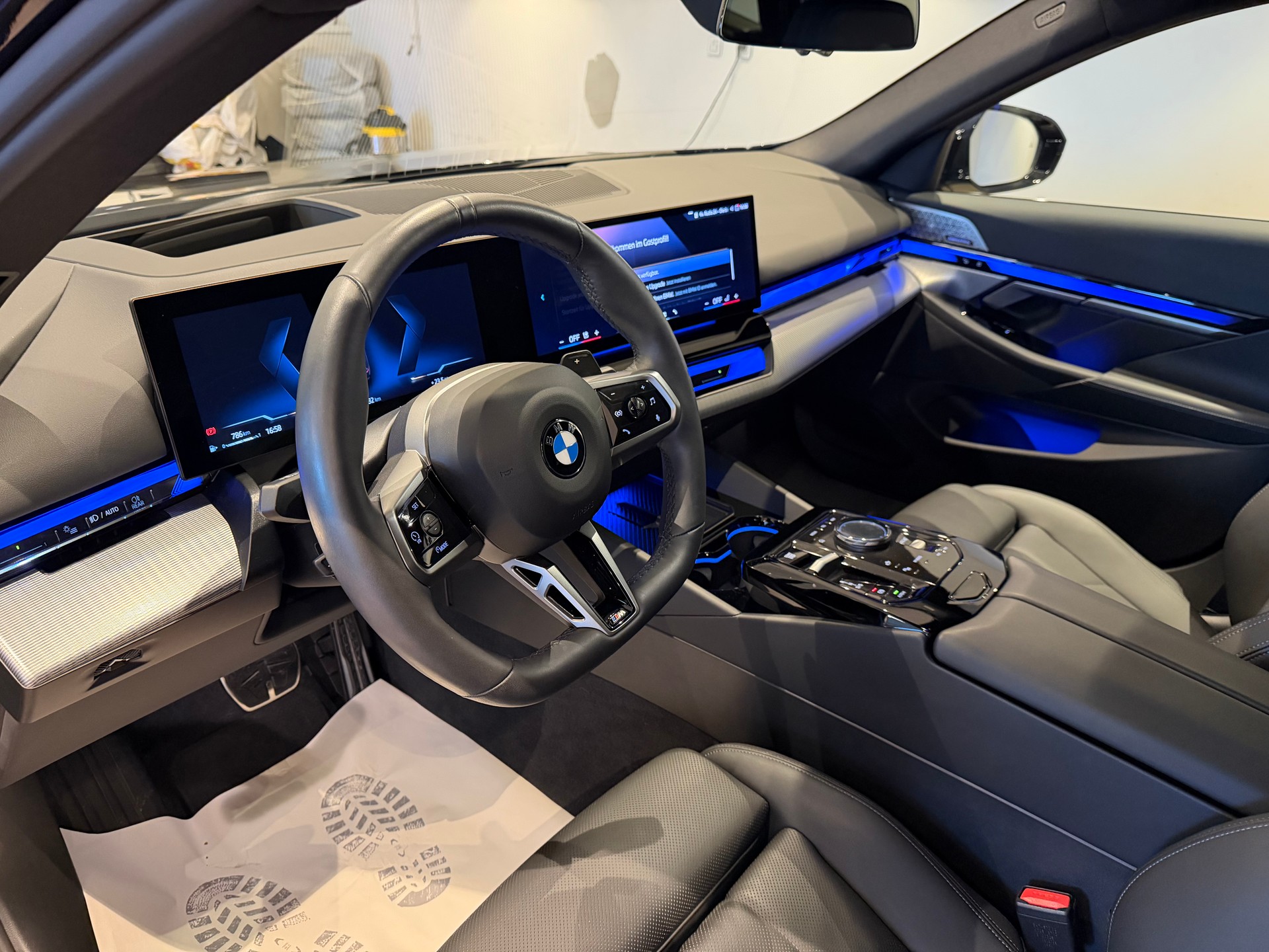 BMW 540d xDrive Touring MSport-image-17