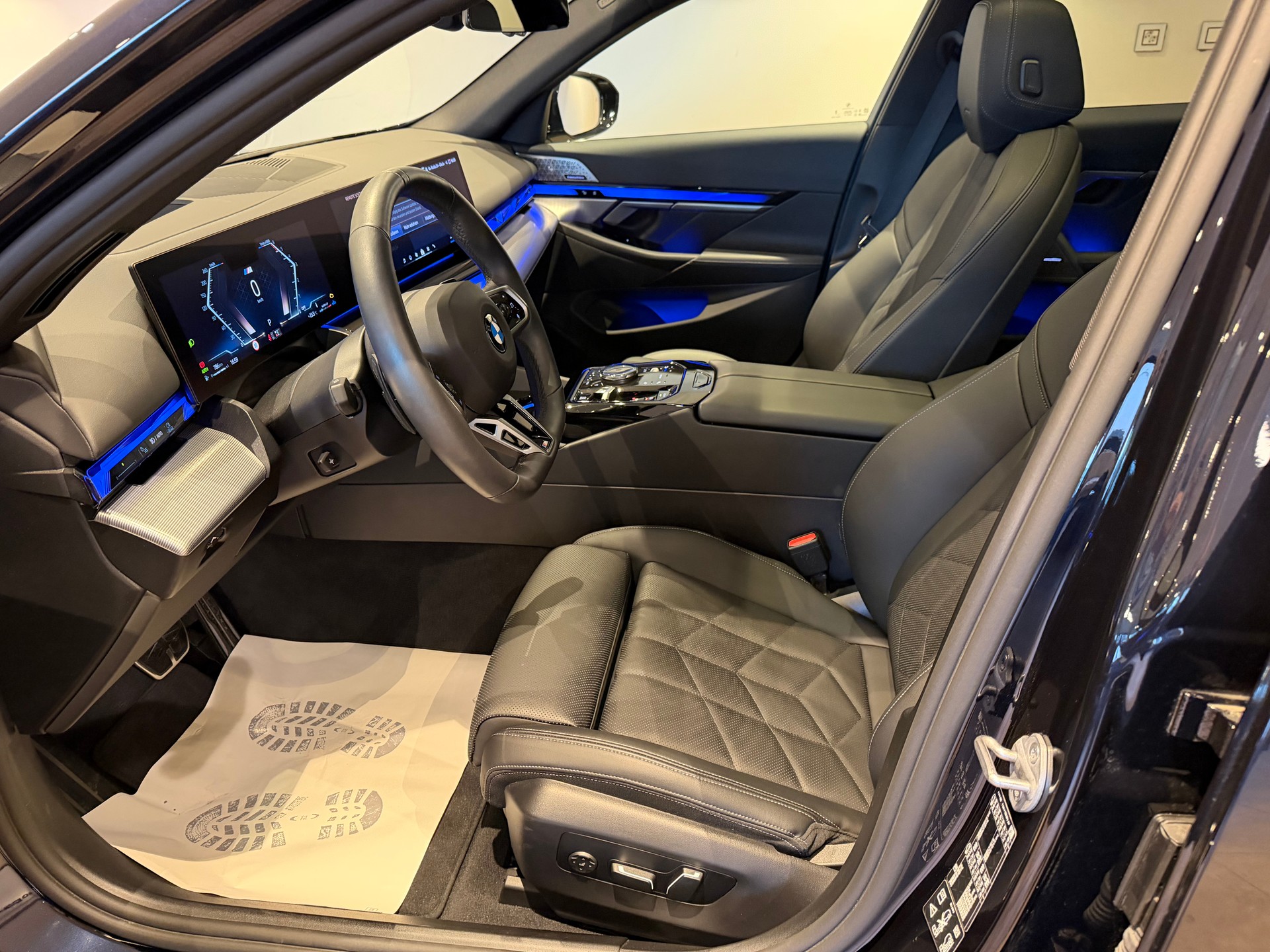 BMW 540d xDrive Touring MSport-image-23