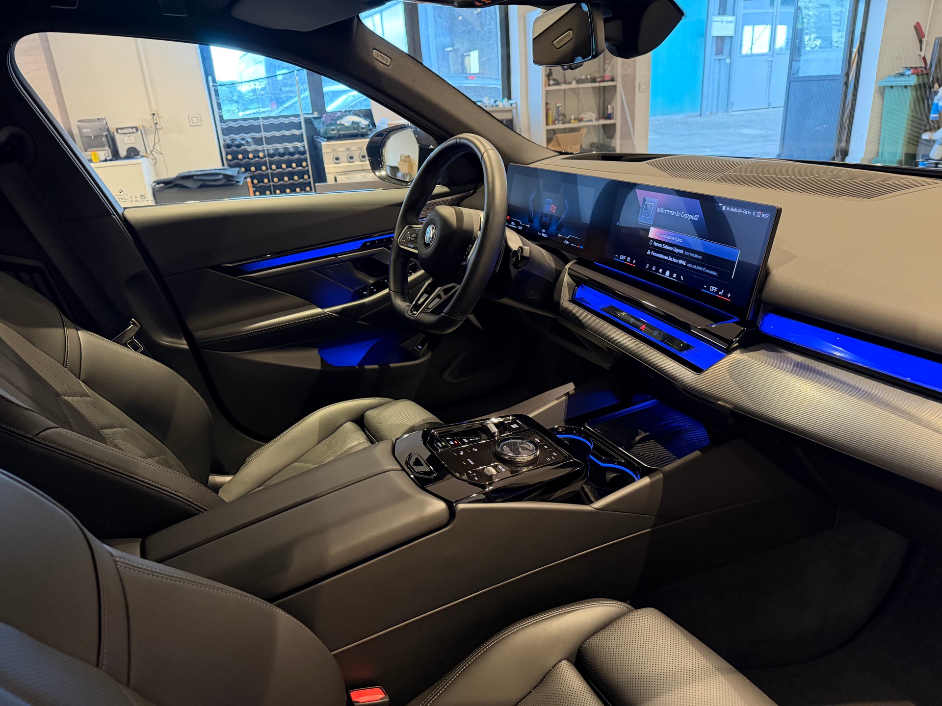 BMW 540d xDrive Touring MSport-image-12
