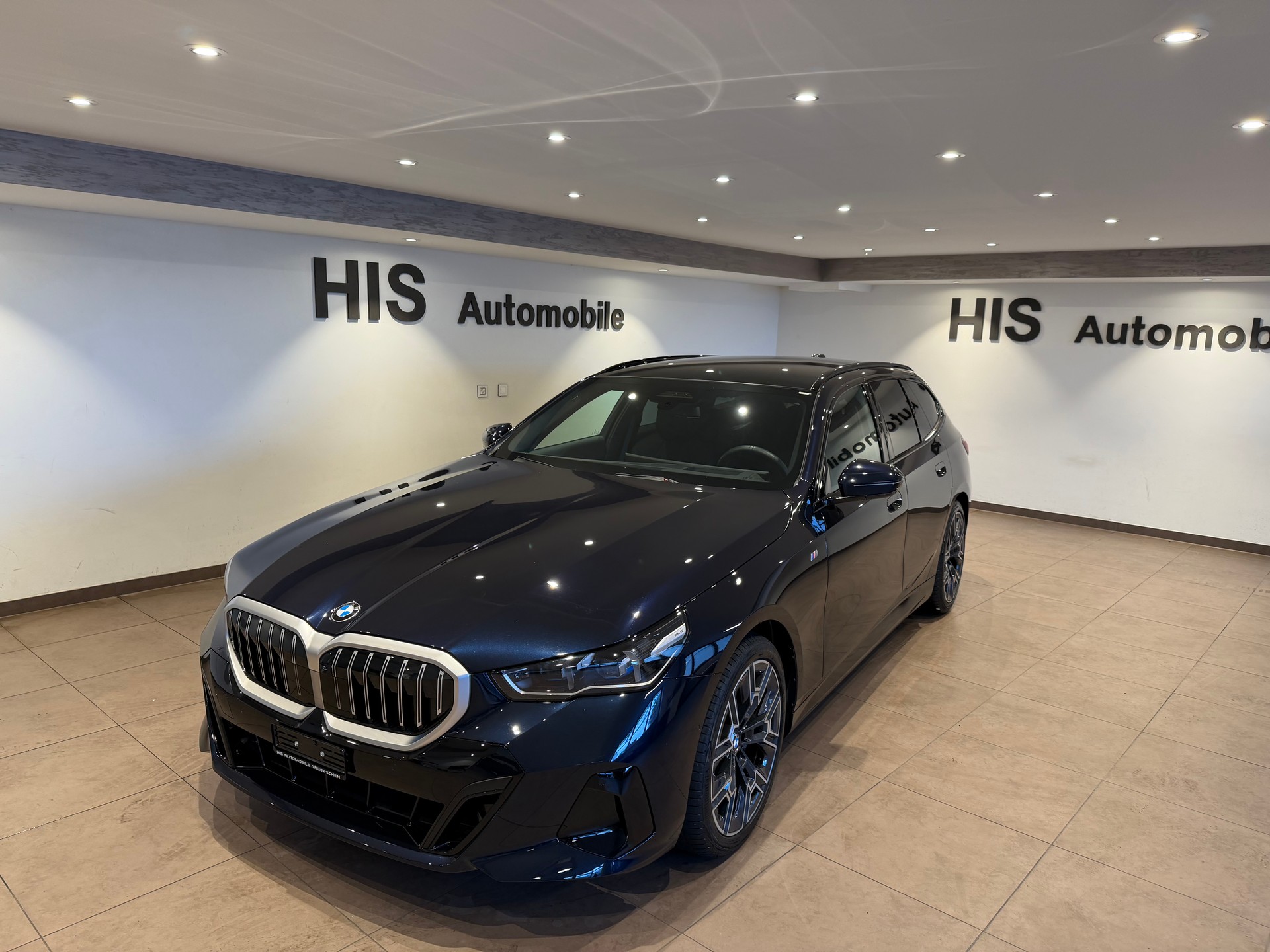 BMW 540d xDrive Touring MSport-showroom-element-2