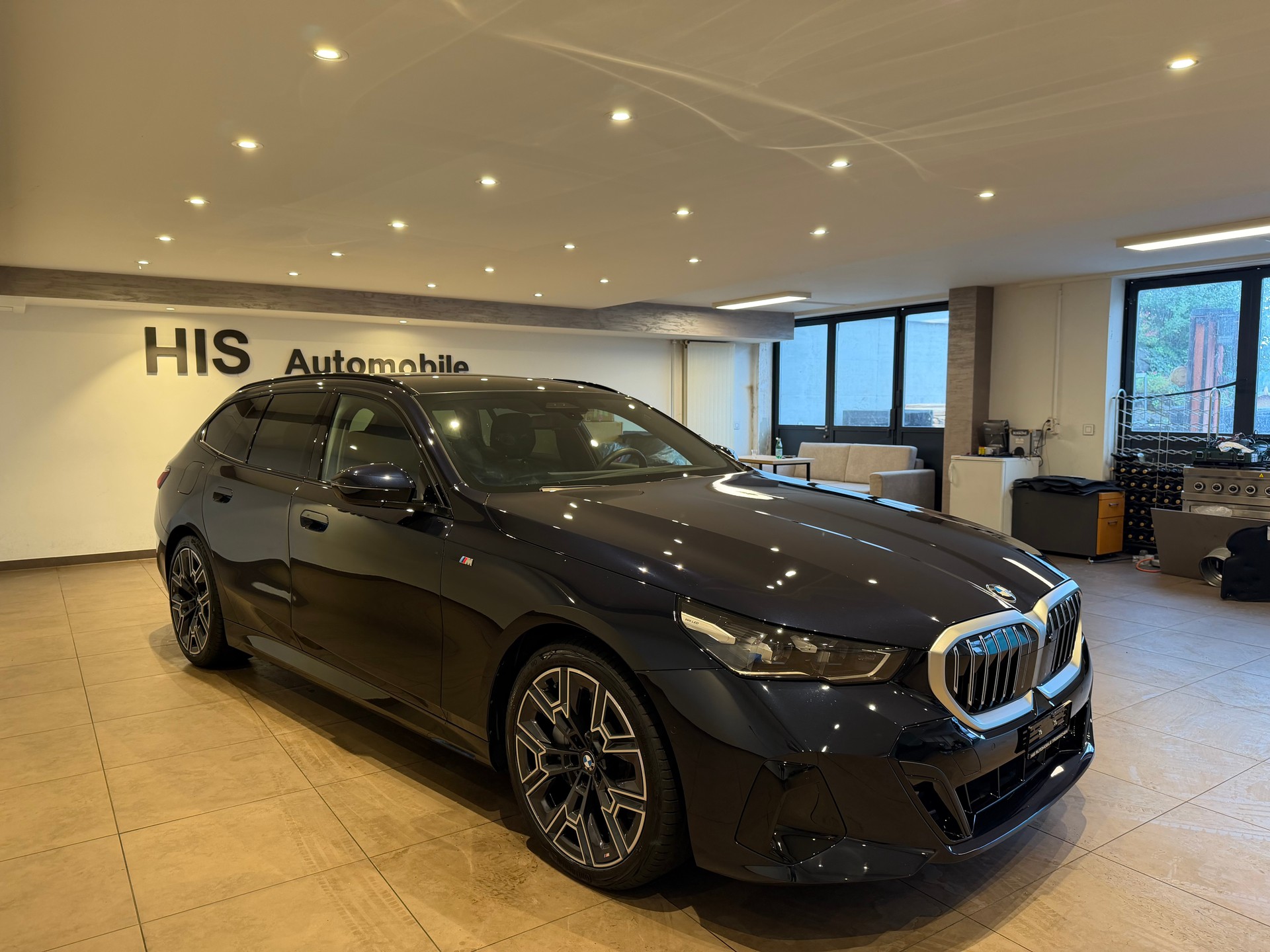 BMW 540d xDrive Touring MSport-image-10