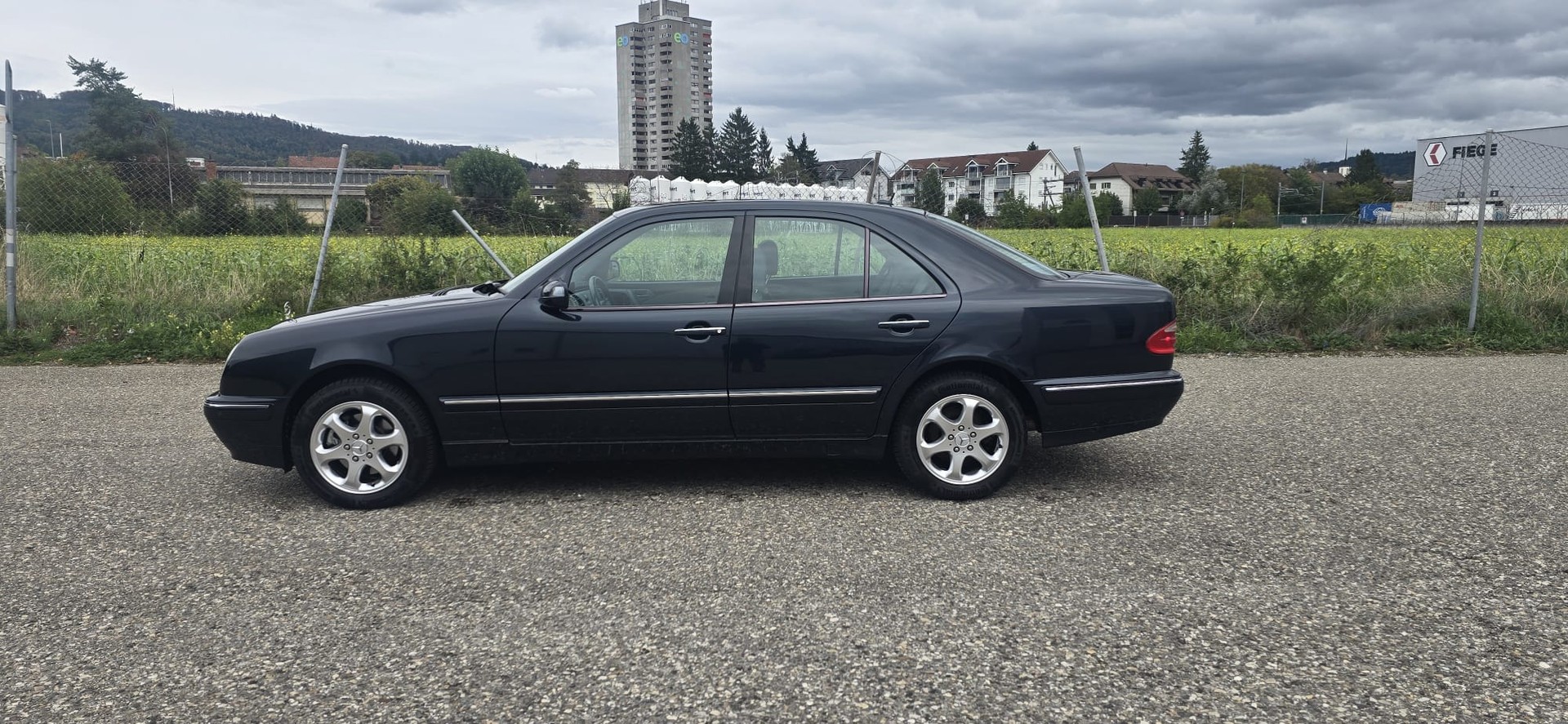 MERCEDES-BENZ E 280 Avantgarde 4-Matic Automatic-showroom-element-1
