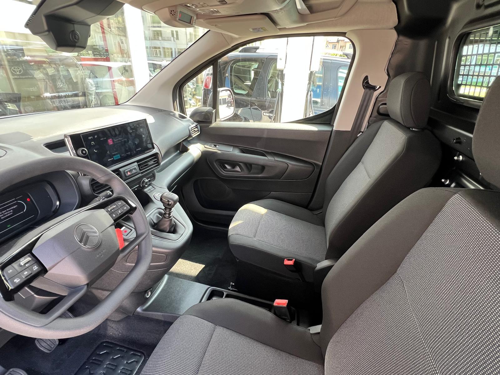 CITROEN Berlingo M 1.2 PureTech 110 First S/S-image-14