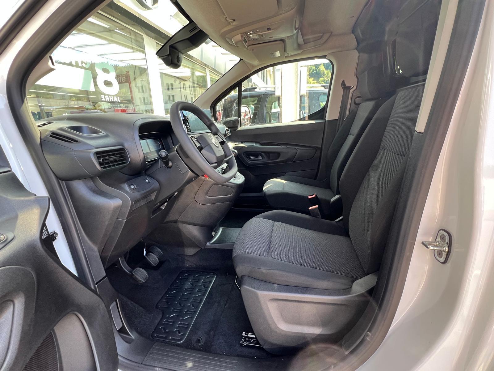 CITROEN Berlingo M 1.2 PureTech 110 First S/S-image-13