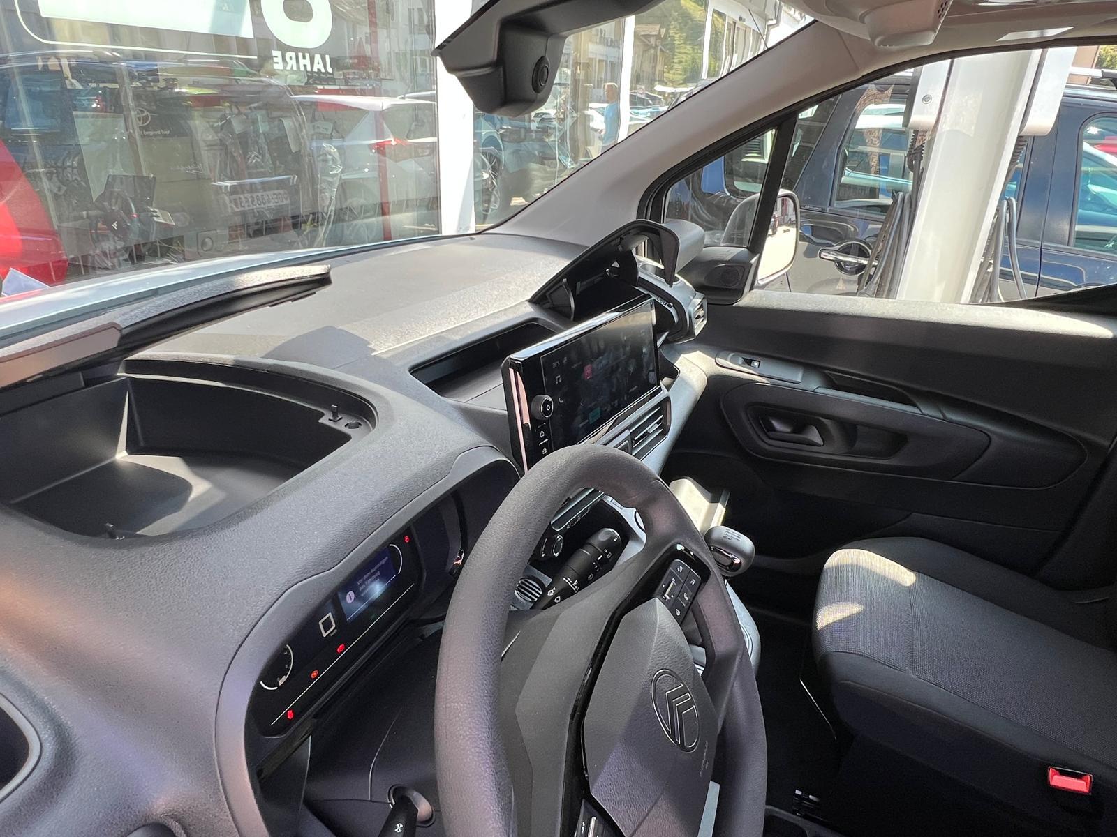 CITROEN Berlingo M 1.2 PureTech 110 First S/S-image-16