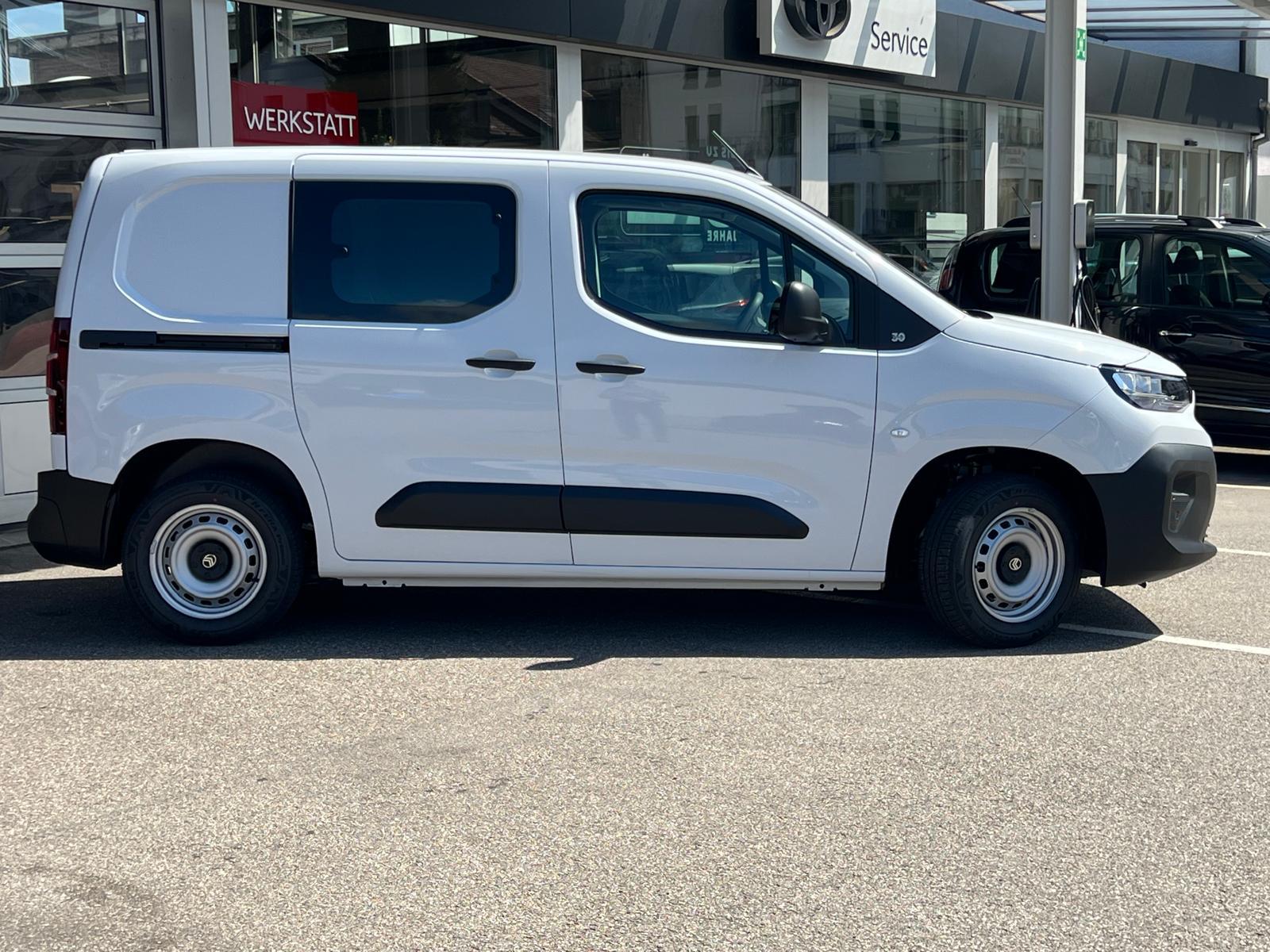 CITROEN Berlingo M 1.2 PureTech 110 First S/S-image-5