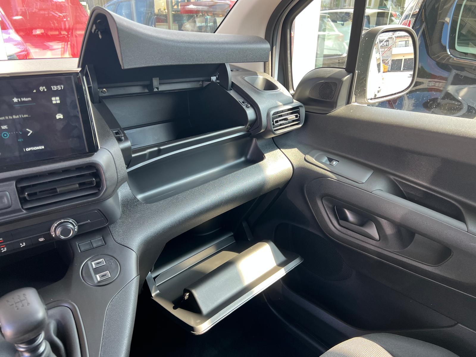 CITROEN Berlingo M 1.2 PureTech 110 First S/S-image-18