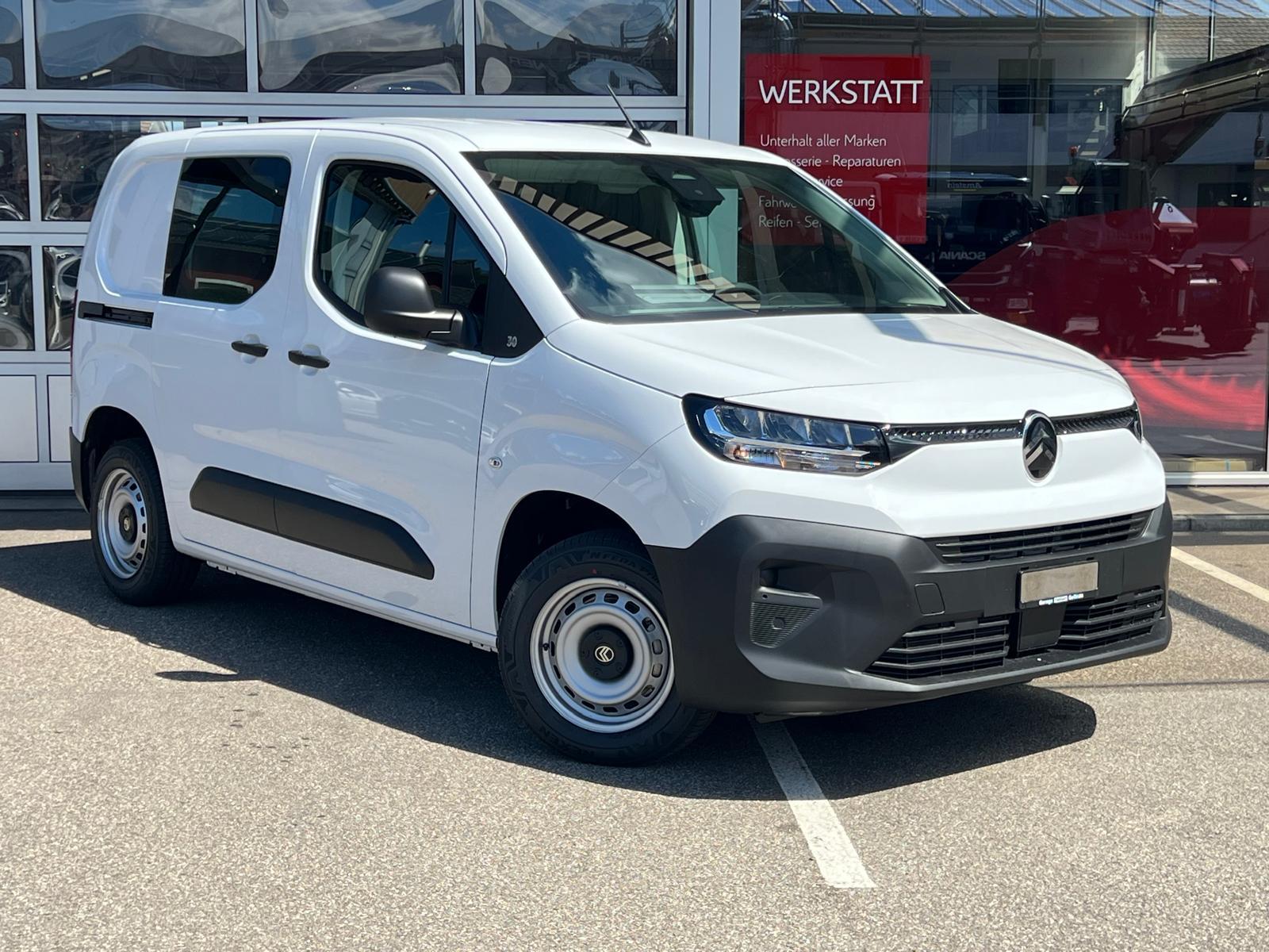 CITROEN Berlingo M 1.2 PureTech 110 First S/S-image-0