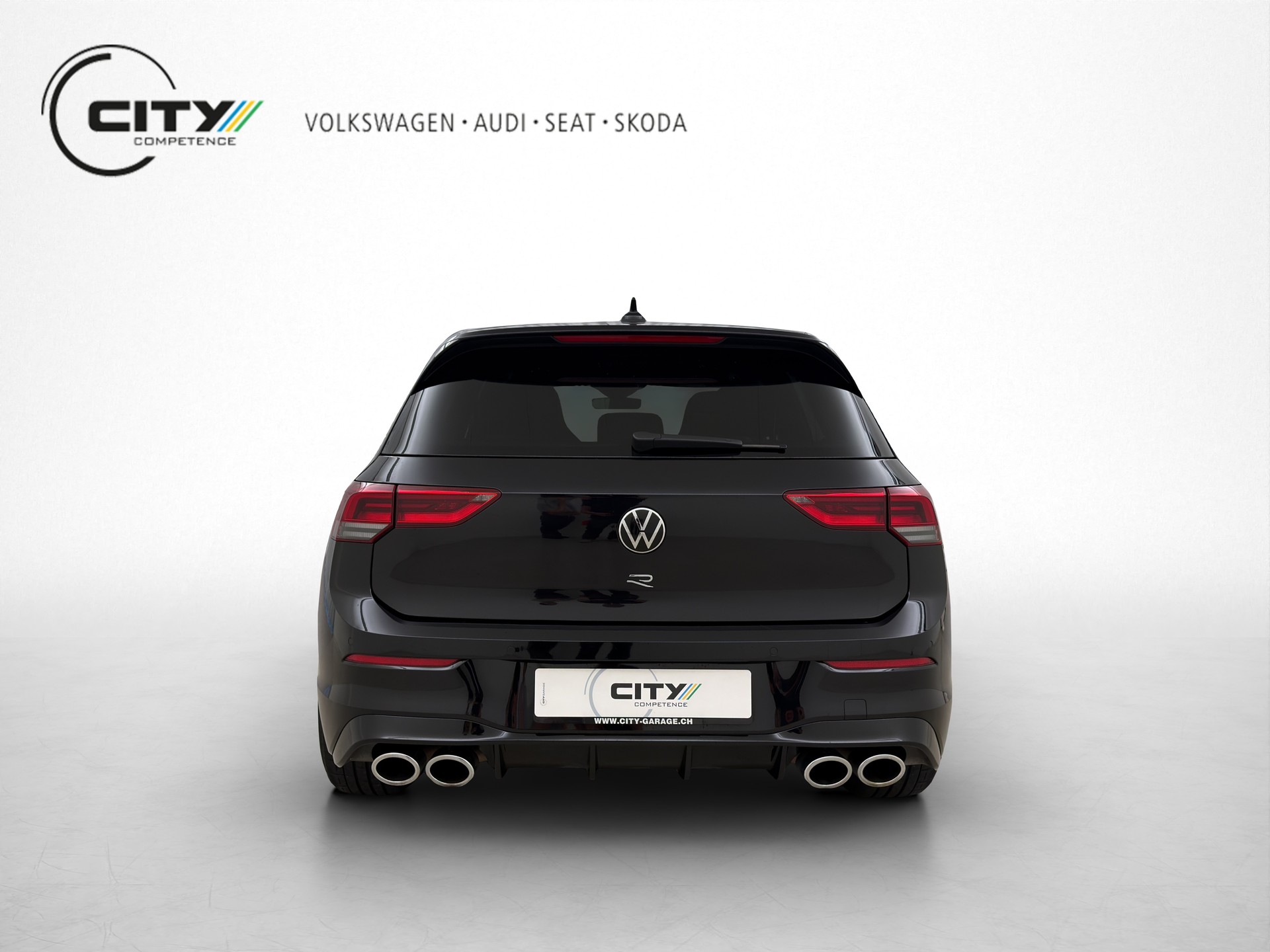 VW Golf 8 2.0 TSI R DSG 4motion-image-3