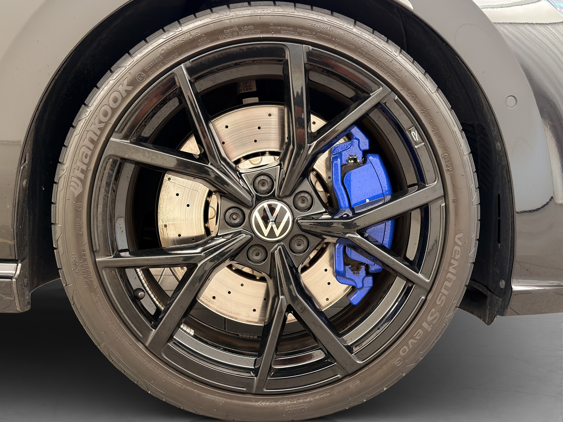 VW Golf 8 2.0 TSI R DSG 4motion-image-5