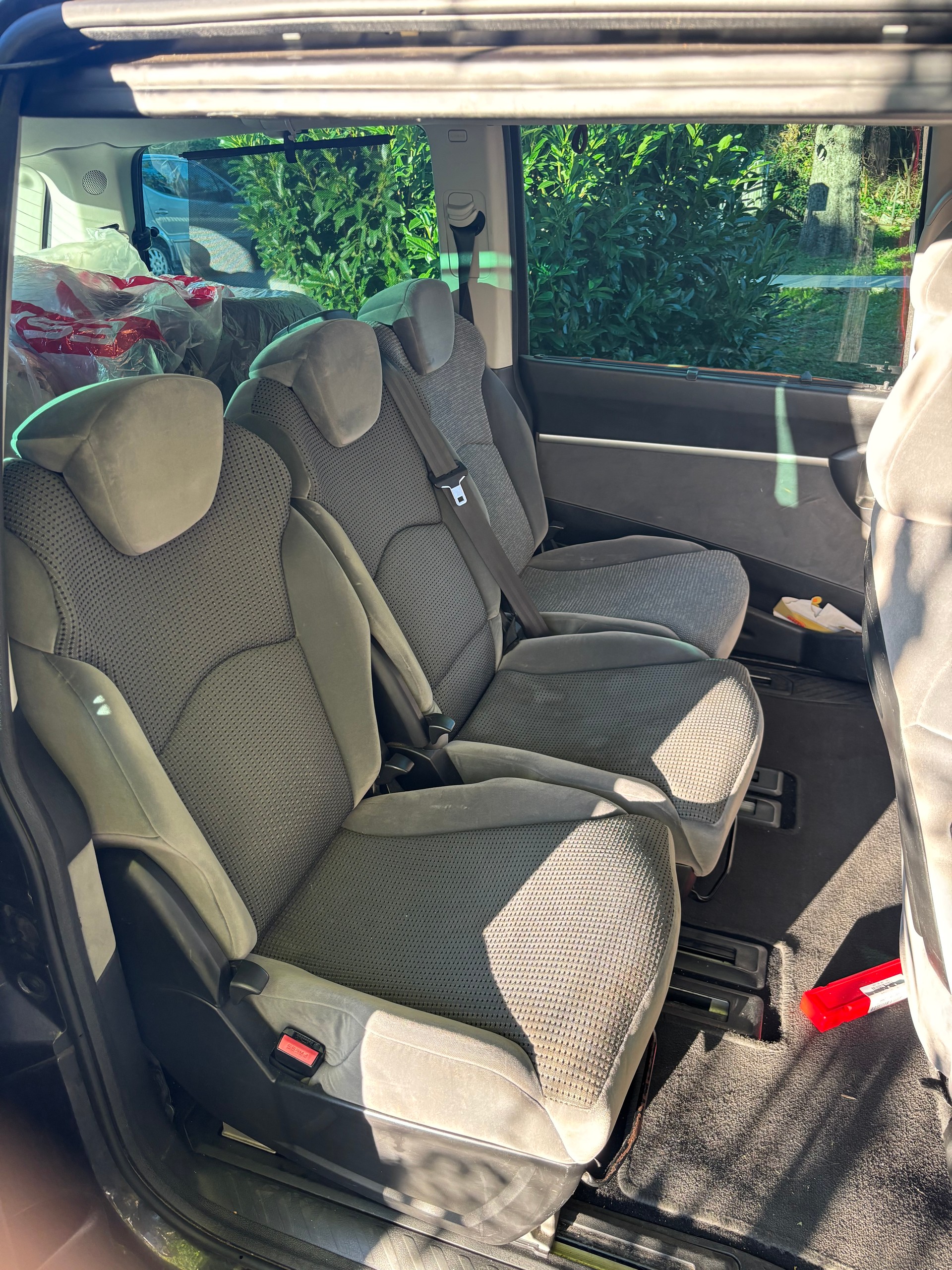 PEUGEOT 807 2.0 16V HDi Allure-image-8