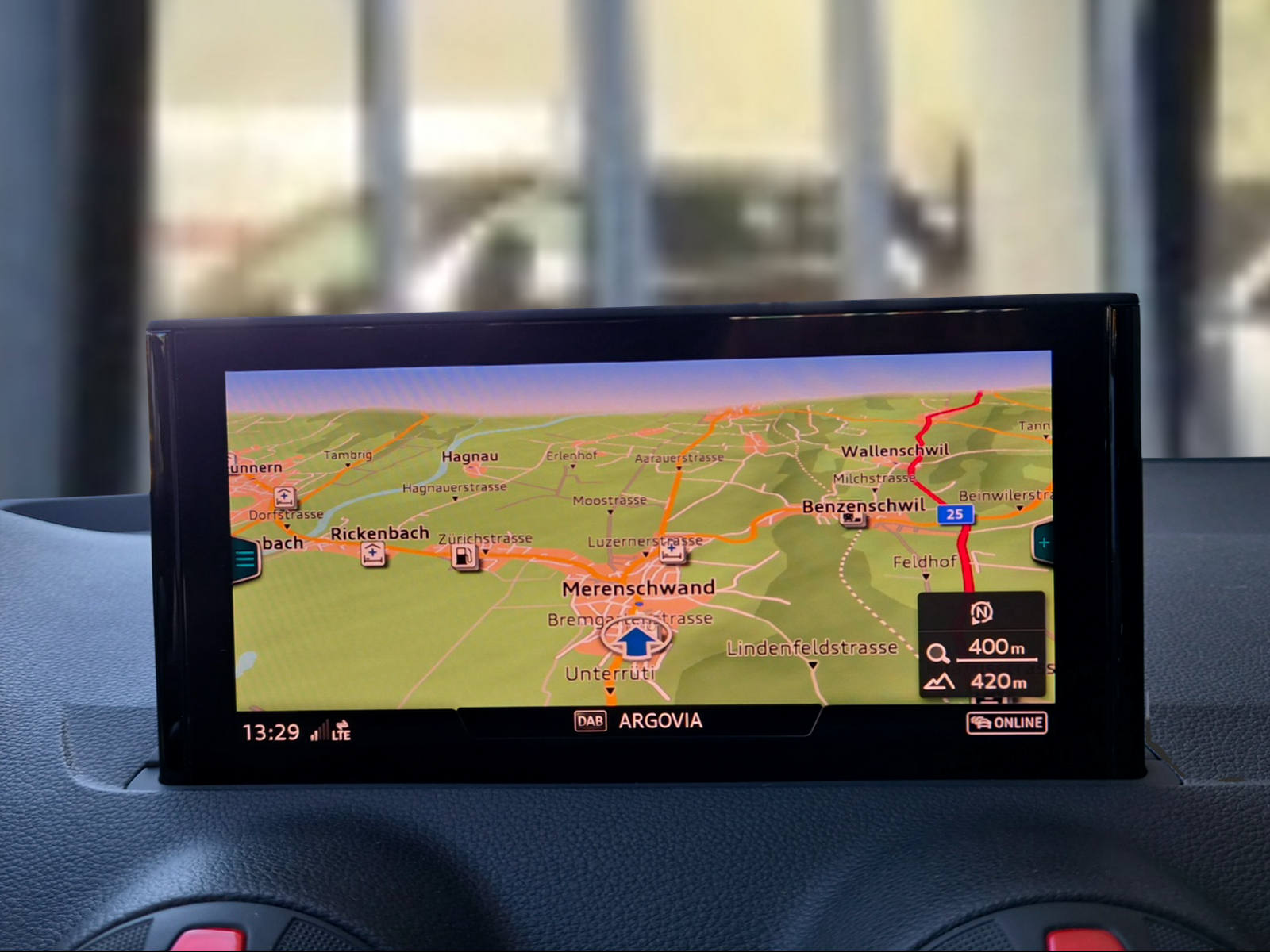 AUDI Q2 40 TFSI S line Attraction quattro S-tronic Daytonagrau Perleffekt-image-13