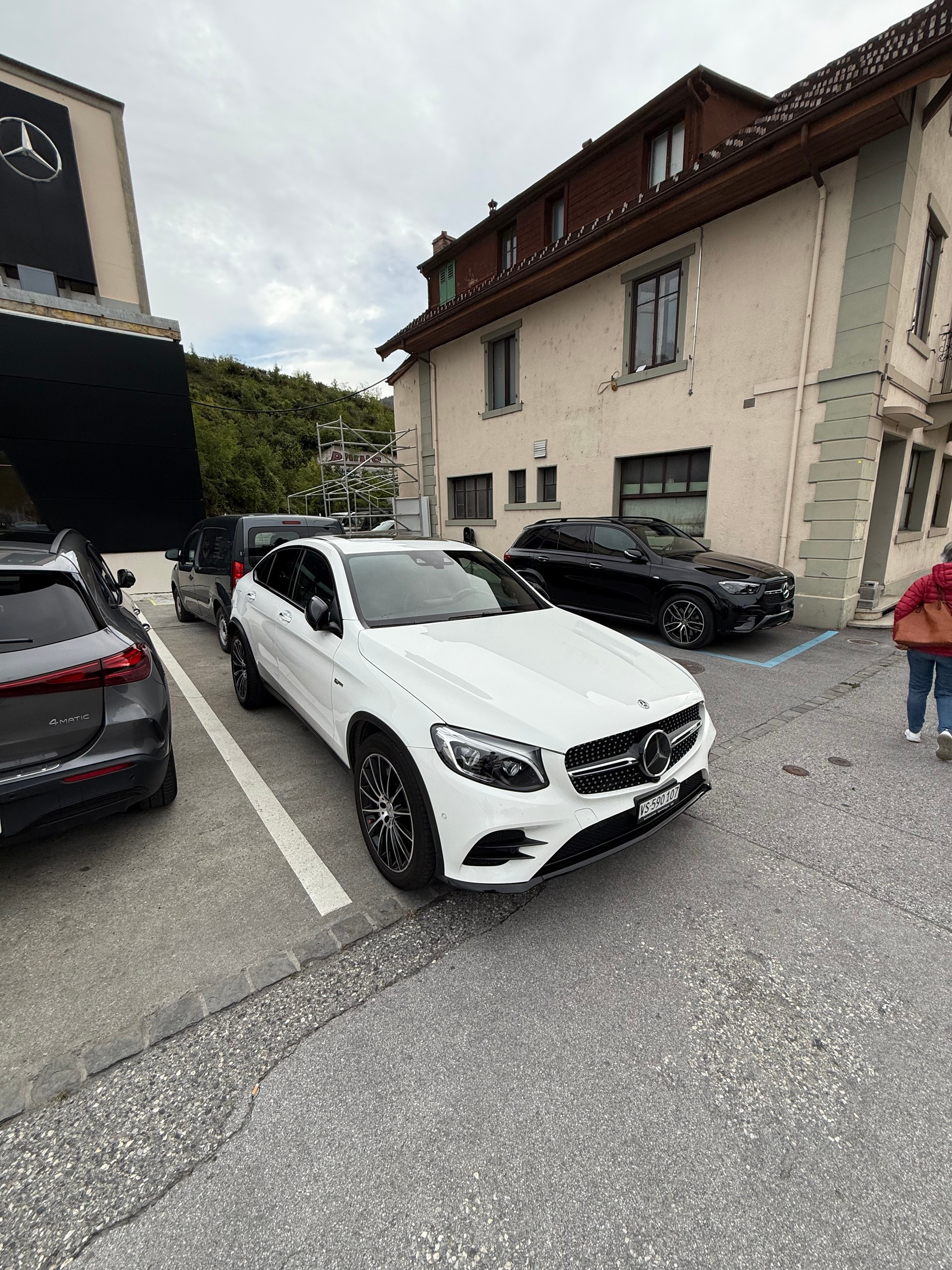 MERCEDES-BENZ GLC 43 AMG 4m-image-2