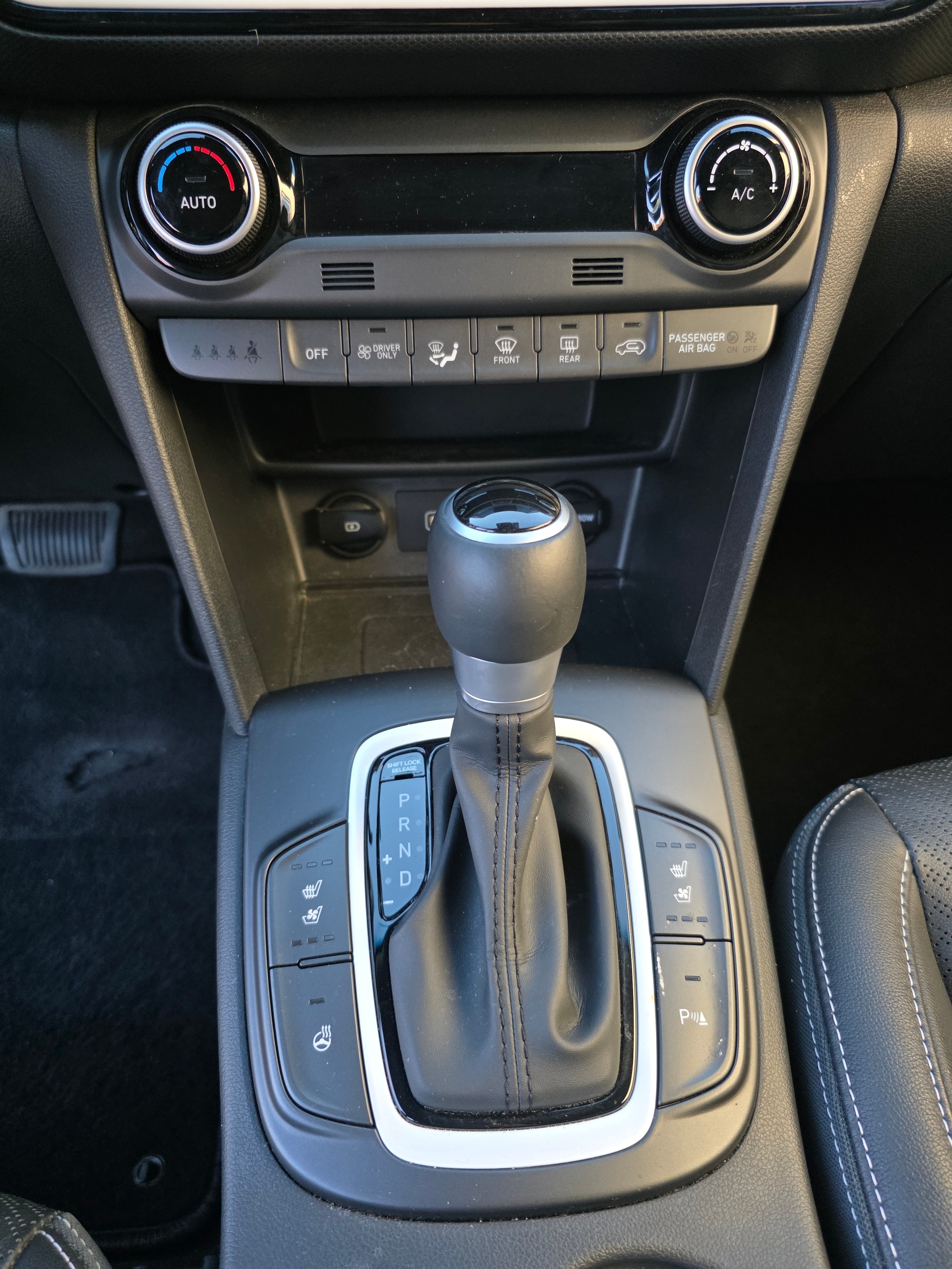 HYUNDAI Kona 1.6 GDi HEV Vertex DCT-image-7