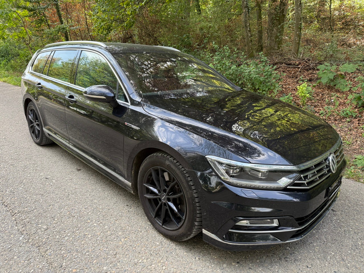 VW Passat Variant 2.0 TSI R-Line 280 PS BMT Highline 4Motion DSG-image-1