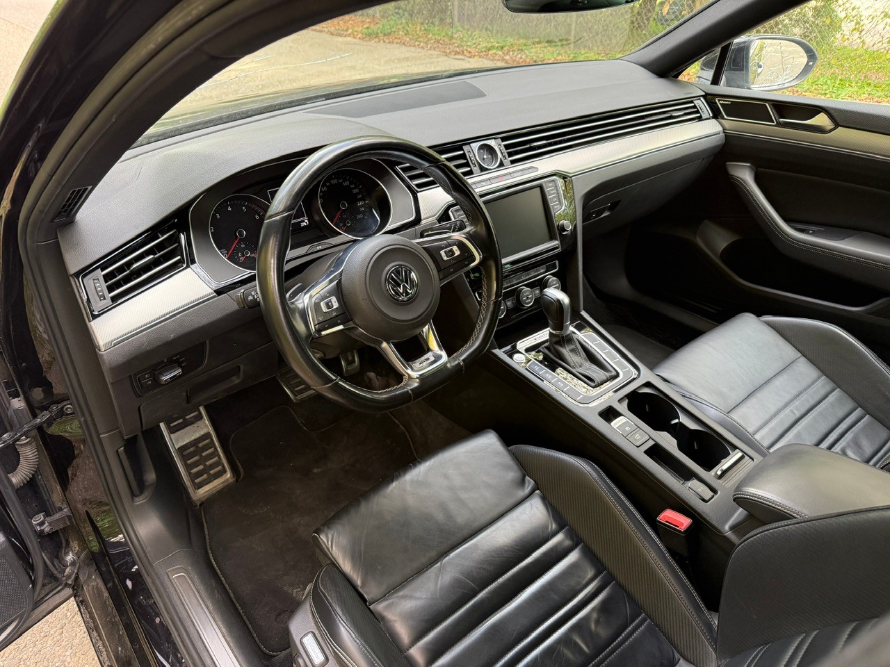 VW Passat Variant 2.0 TSI R-Line 280 PS BMT Highline 4Motion DSG-image-8