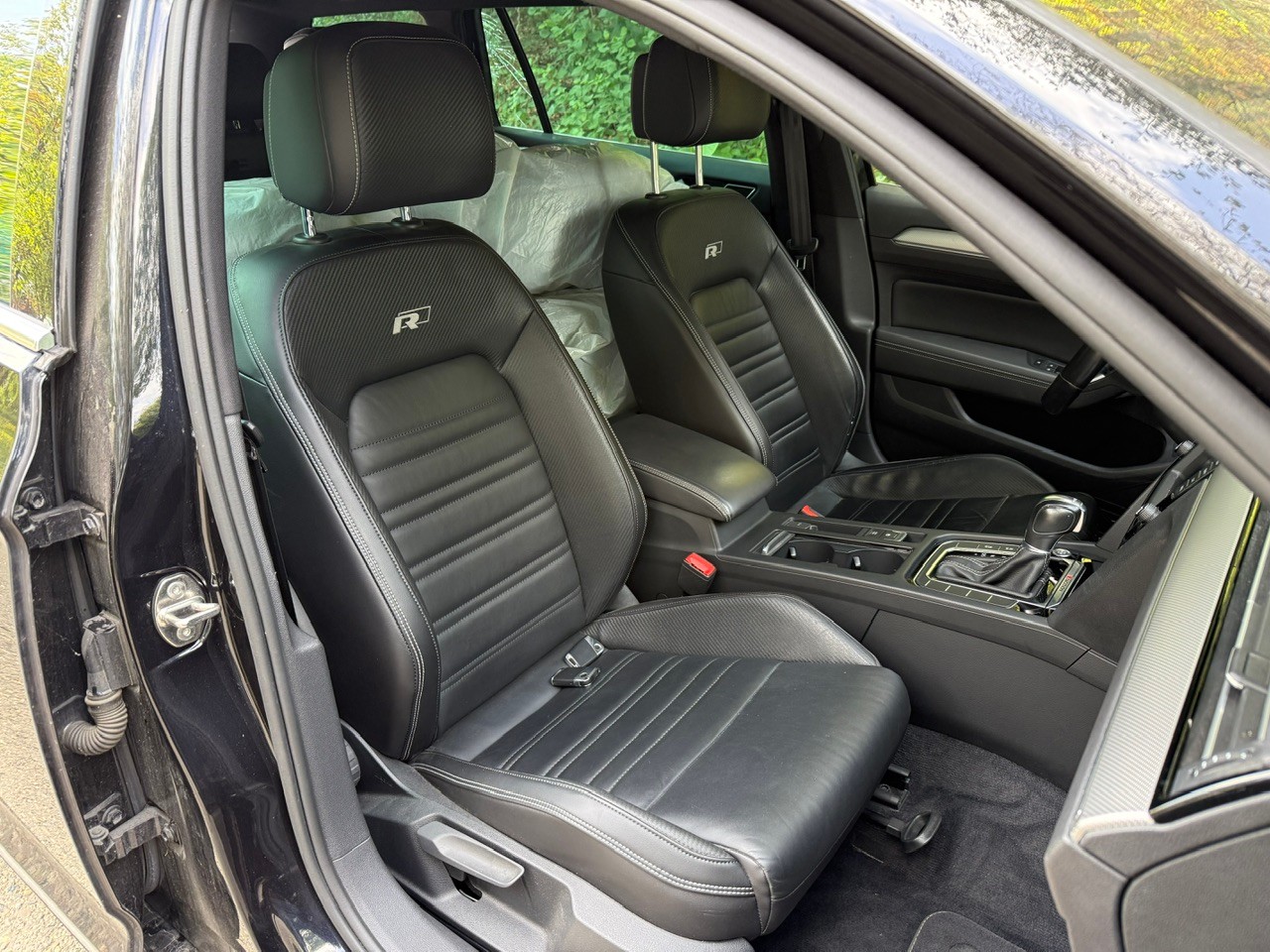 VW Passat Variant 2.0 TSI R-Line 280 PS BMT Highline 4Motion DSG-image-13