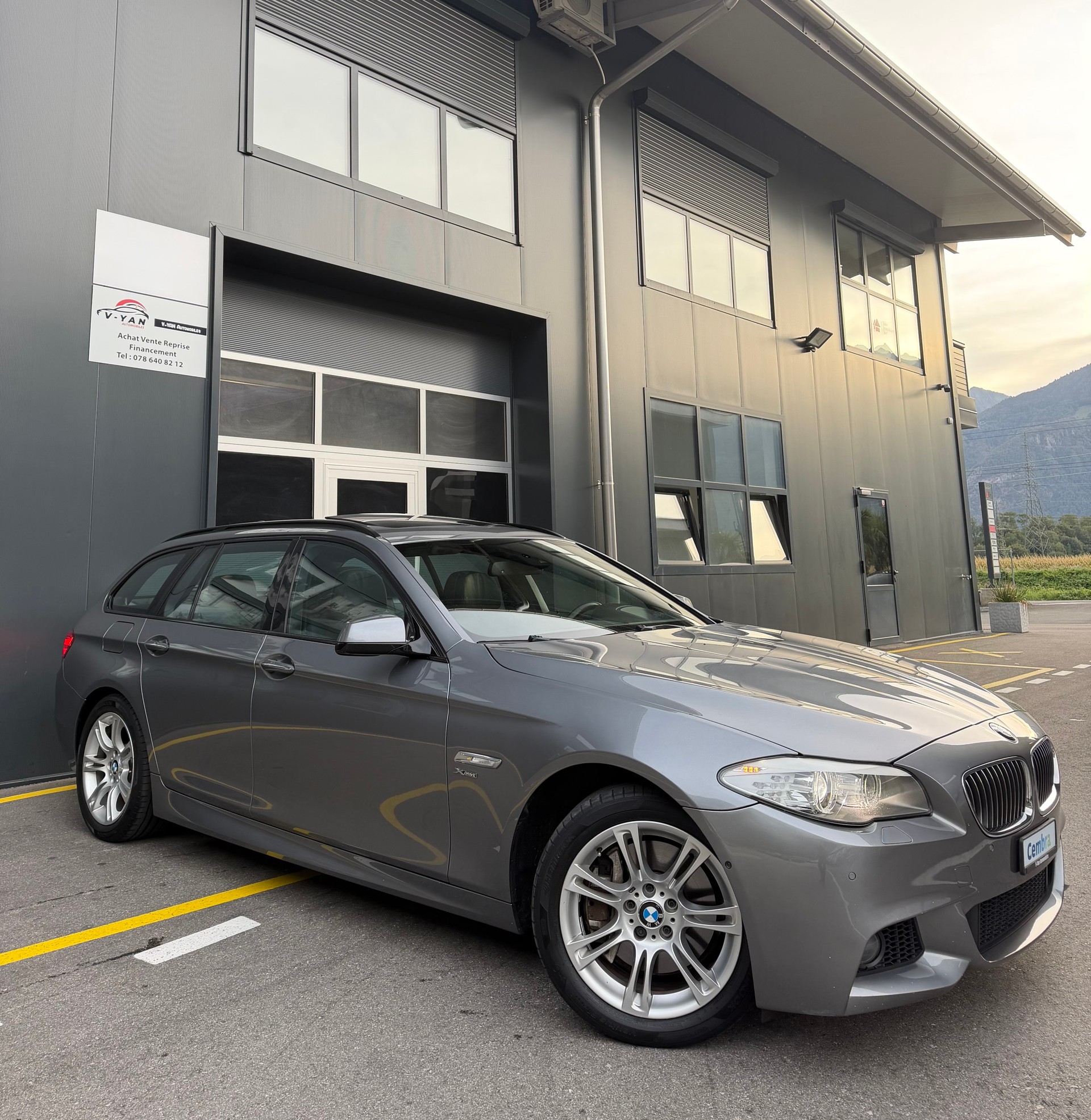 BMW 535i xDrive Pack-M Touring Steptronic-image-1
