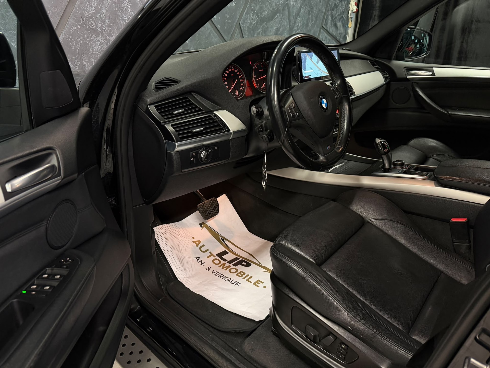BMW X5 xDrive 40d Steptronic M-Sportpaket-image-12