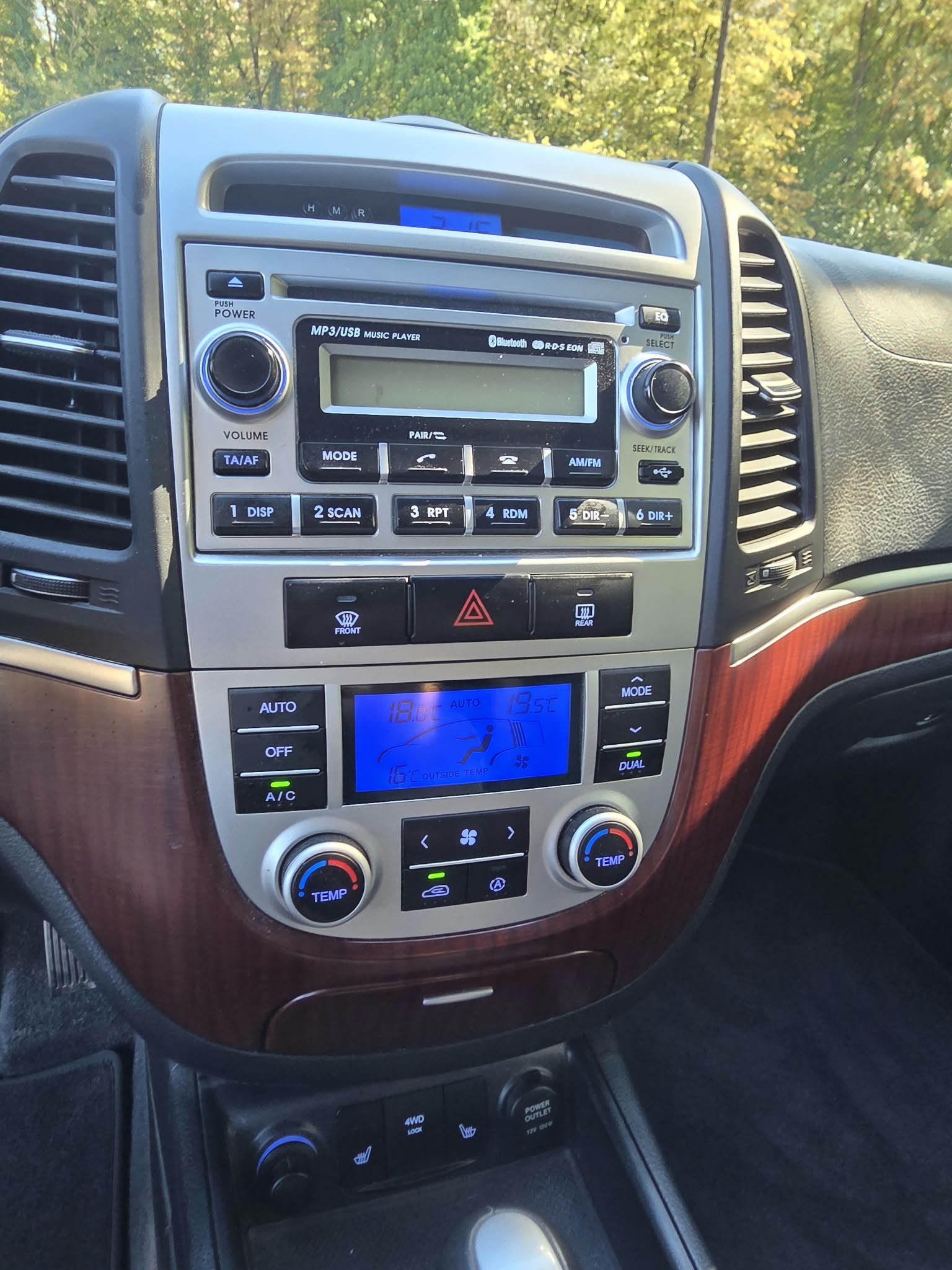 HYUNDAI Santa Fe 2.2 CRDi 4WD Automat-image-14