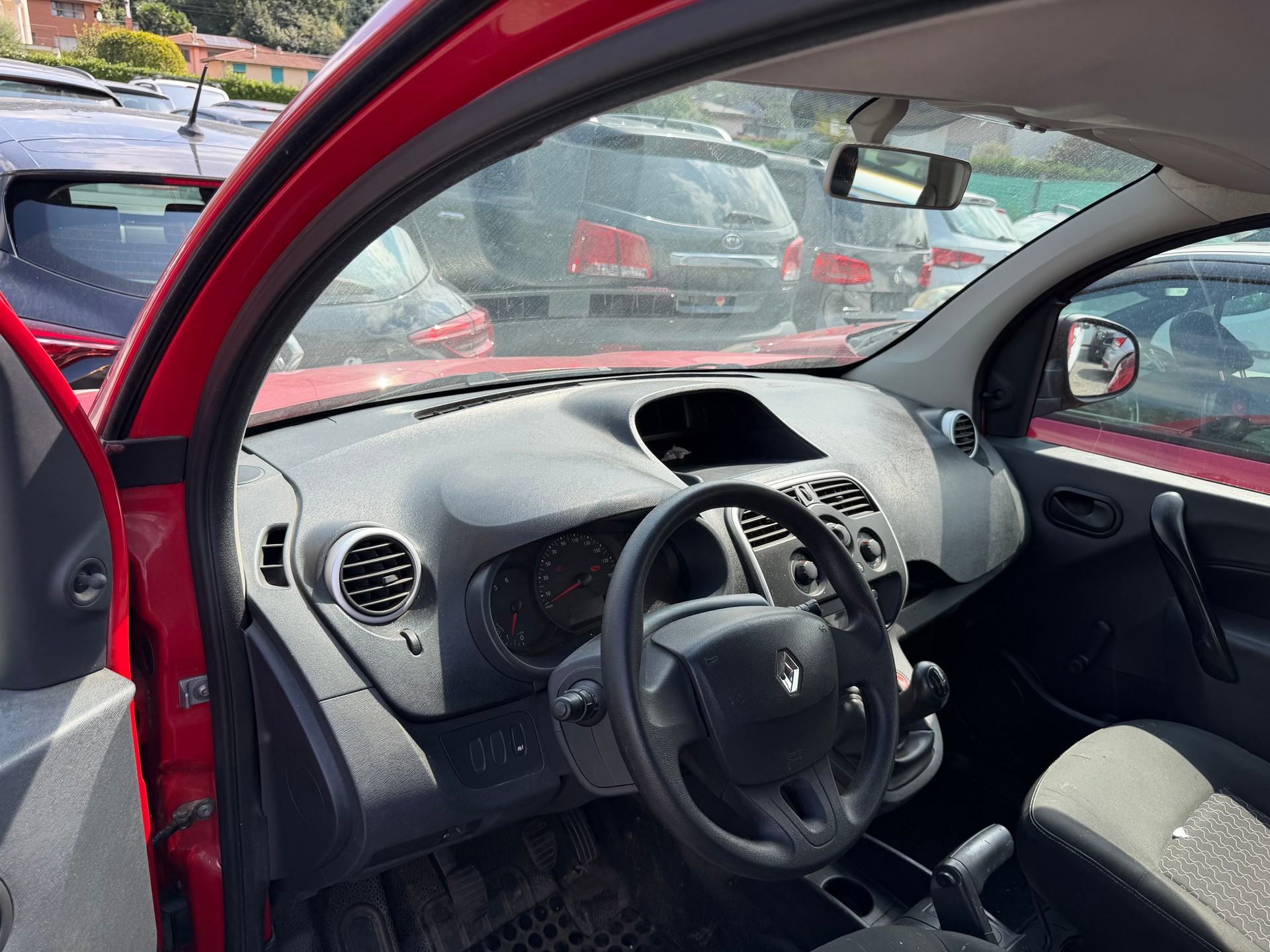 RENAULT Kangoo Maxi dCi 90 Access 5 Plätze / 5 places-image-2