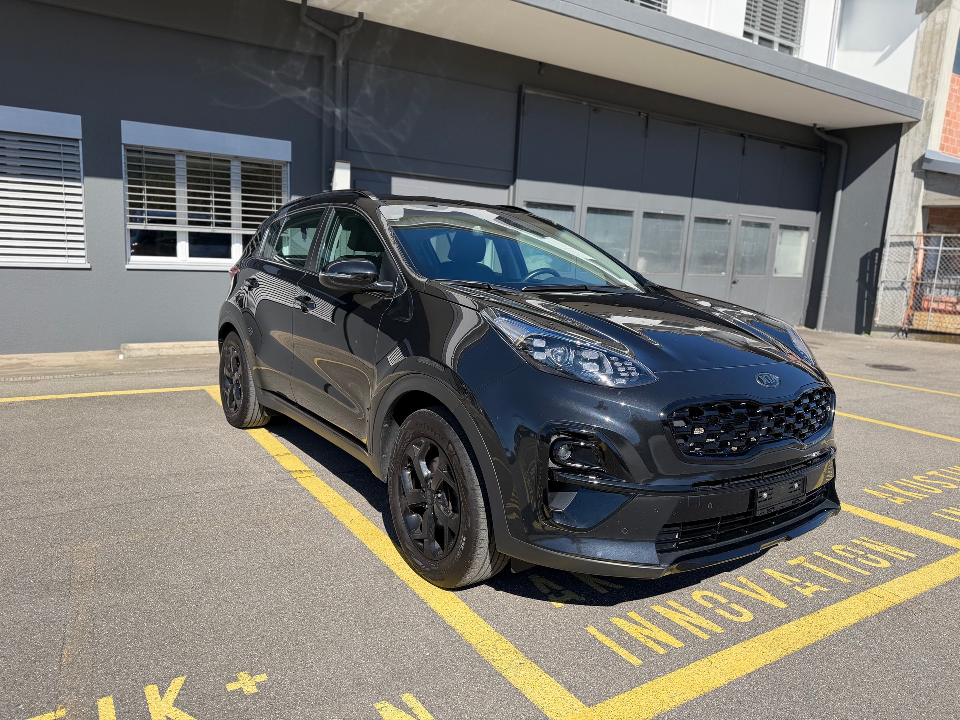 KIA Sportage 1.6 T-GDi Black Edition 4WD Automat-image-2
