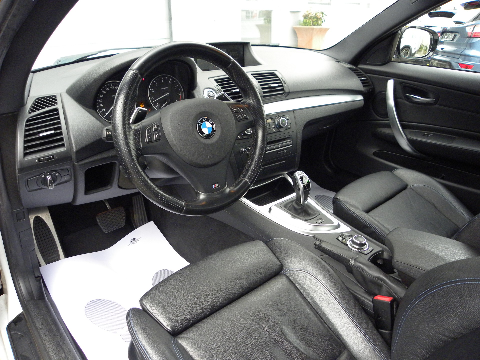 BMW 135i Coupé DSG Edition Sport-image-4