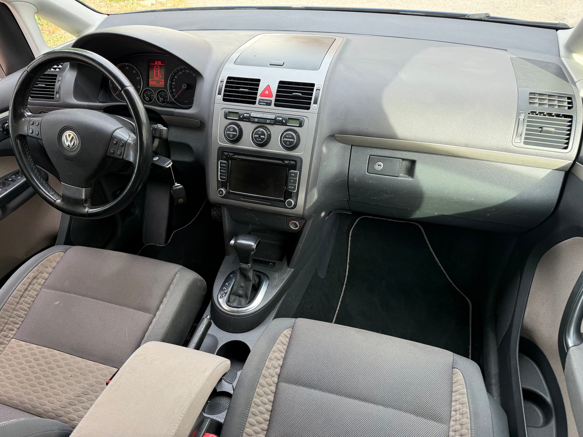 VW CrossTouran 1.4 TSI DSG-image-8