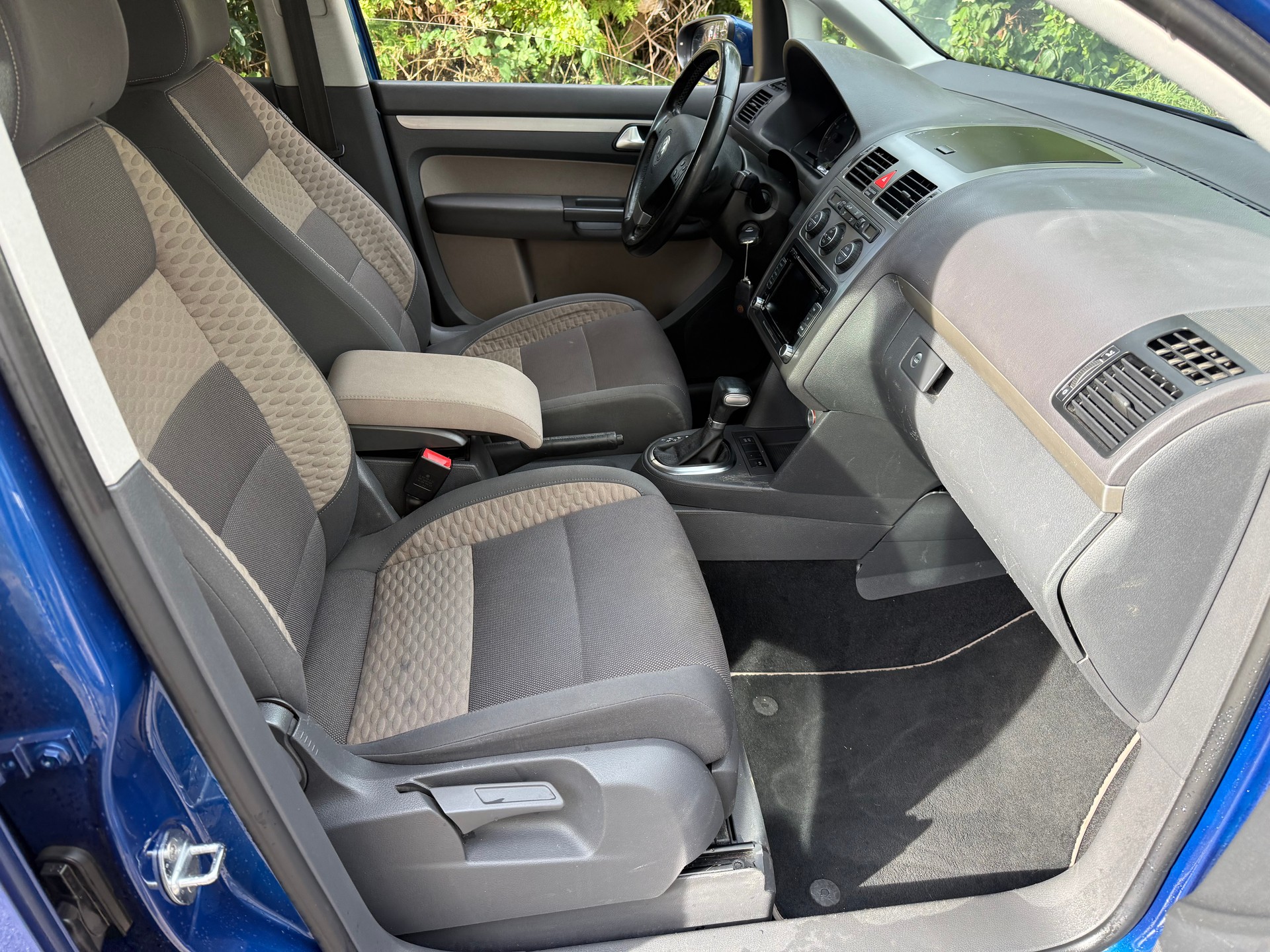 VW CrossTouran 1.4 TSI DSG-image-7