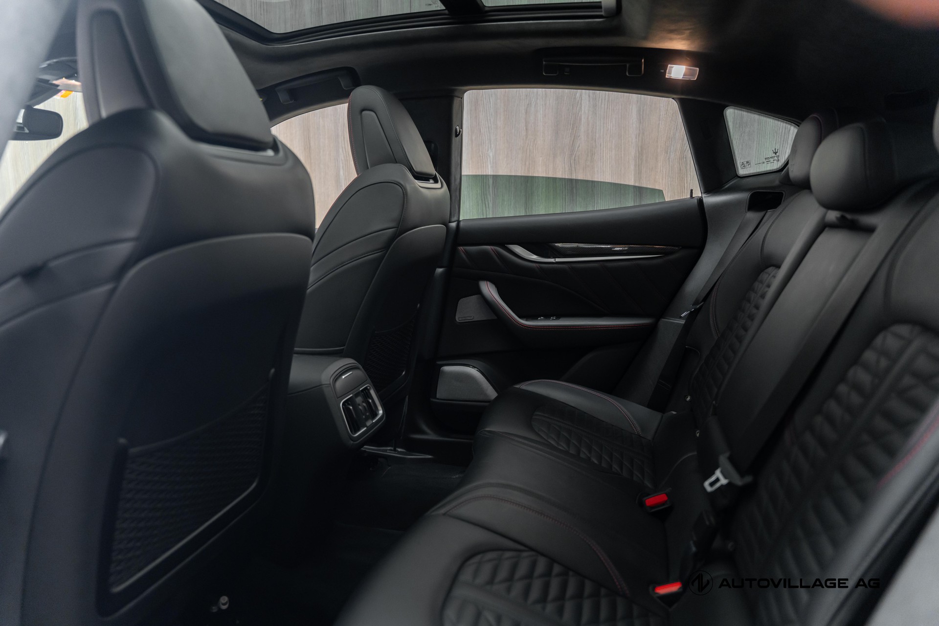 MASERATI Levante 3.8 V8 Trofeo Q4 Automatica-image-8