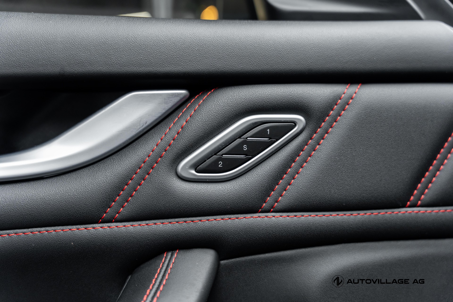 MASERATI Levante 3.8 V8 Trofeo Q4 Automatica-image-21