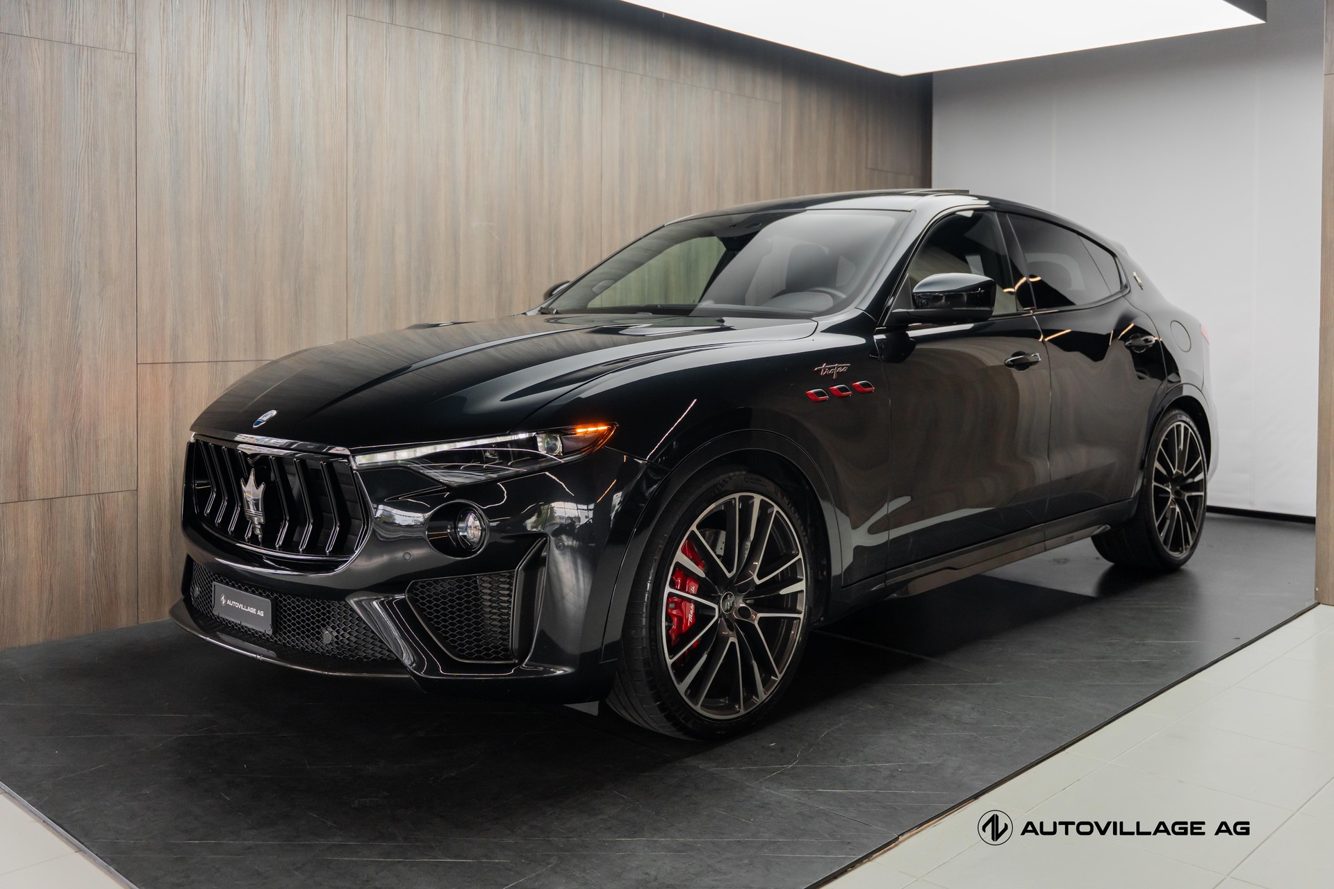 MASERATI Levante 3.8 V8 Trofeo Q4 Automatica-image-0