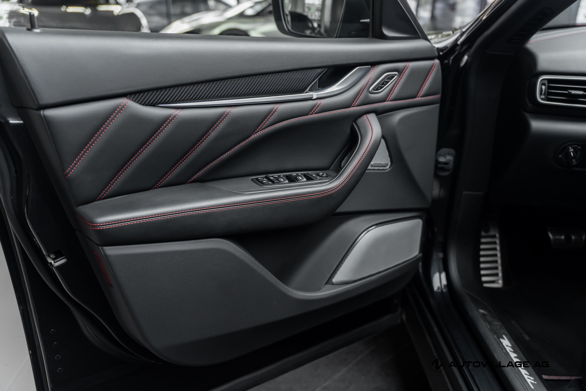 MASERATI Levante 3.8 V8 Trofeo Q4 Automatica-image-20