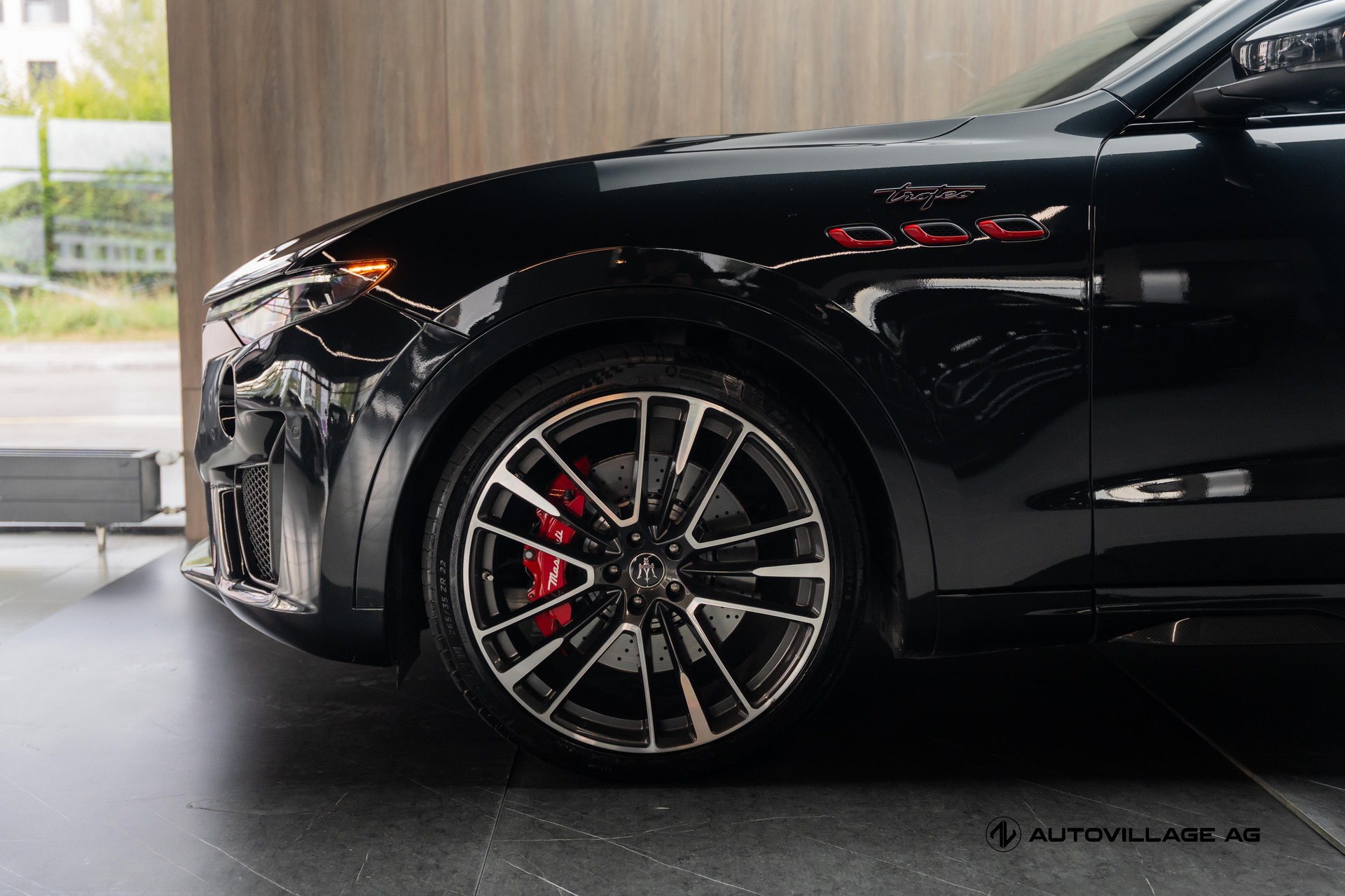 MASERATI Levante 3.8 V8 Trofeo Q4 Automatica-image-31