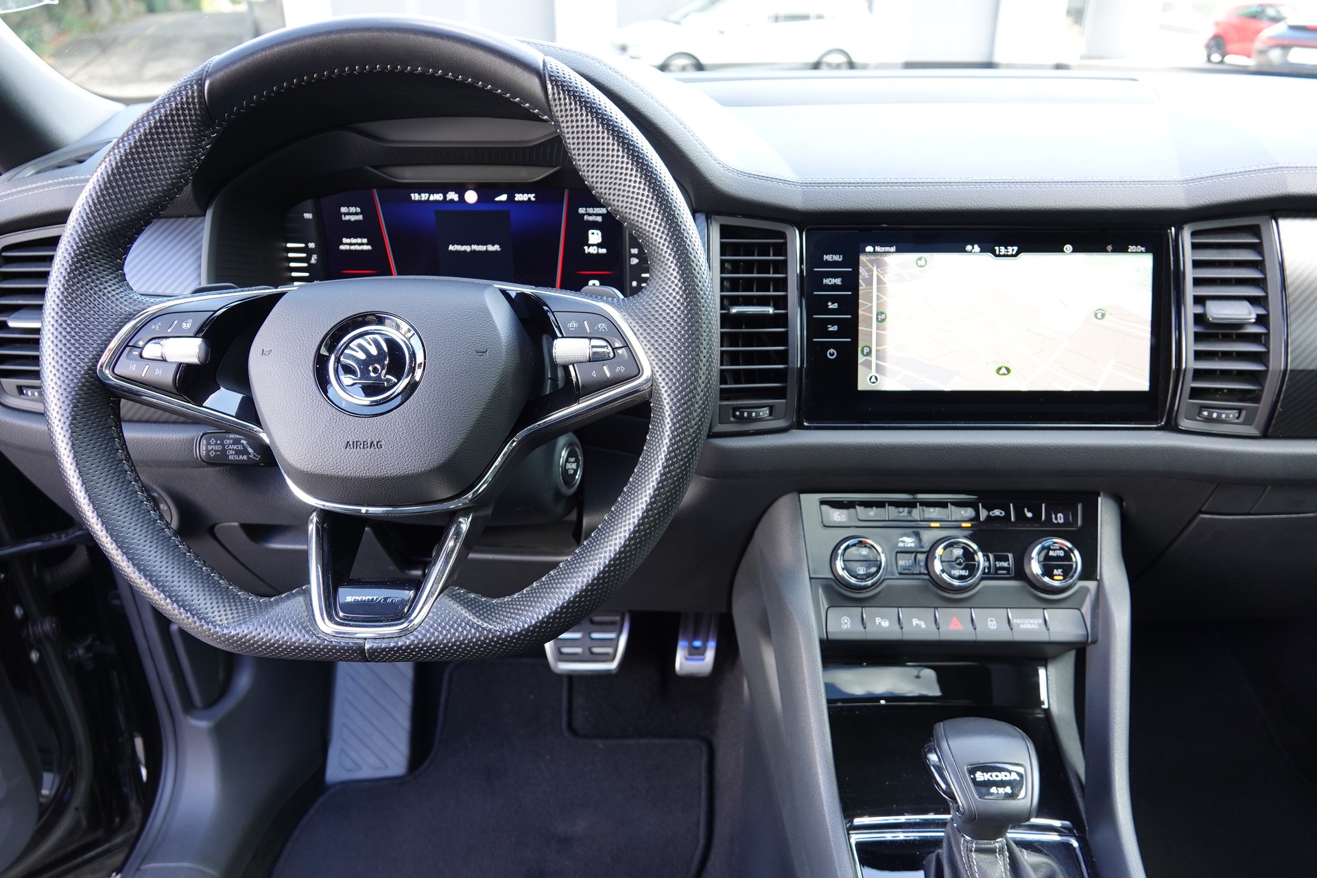 SKODA Kodiaq 2.0 TSI Sportline DSG-image-11