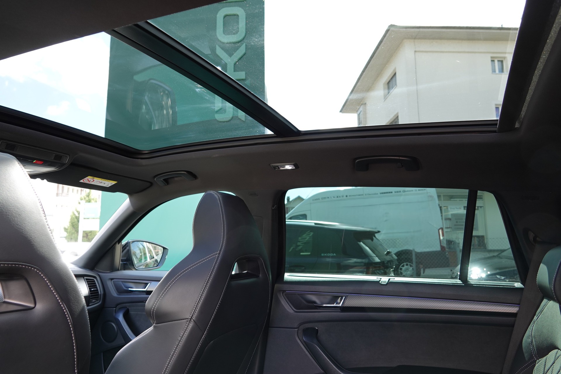 SKODA Kodiaq 2.0 TSI Sportline DSG-image-15