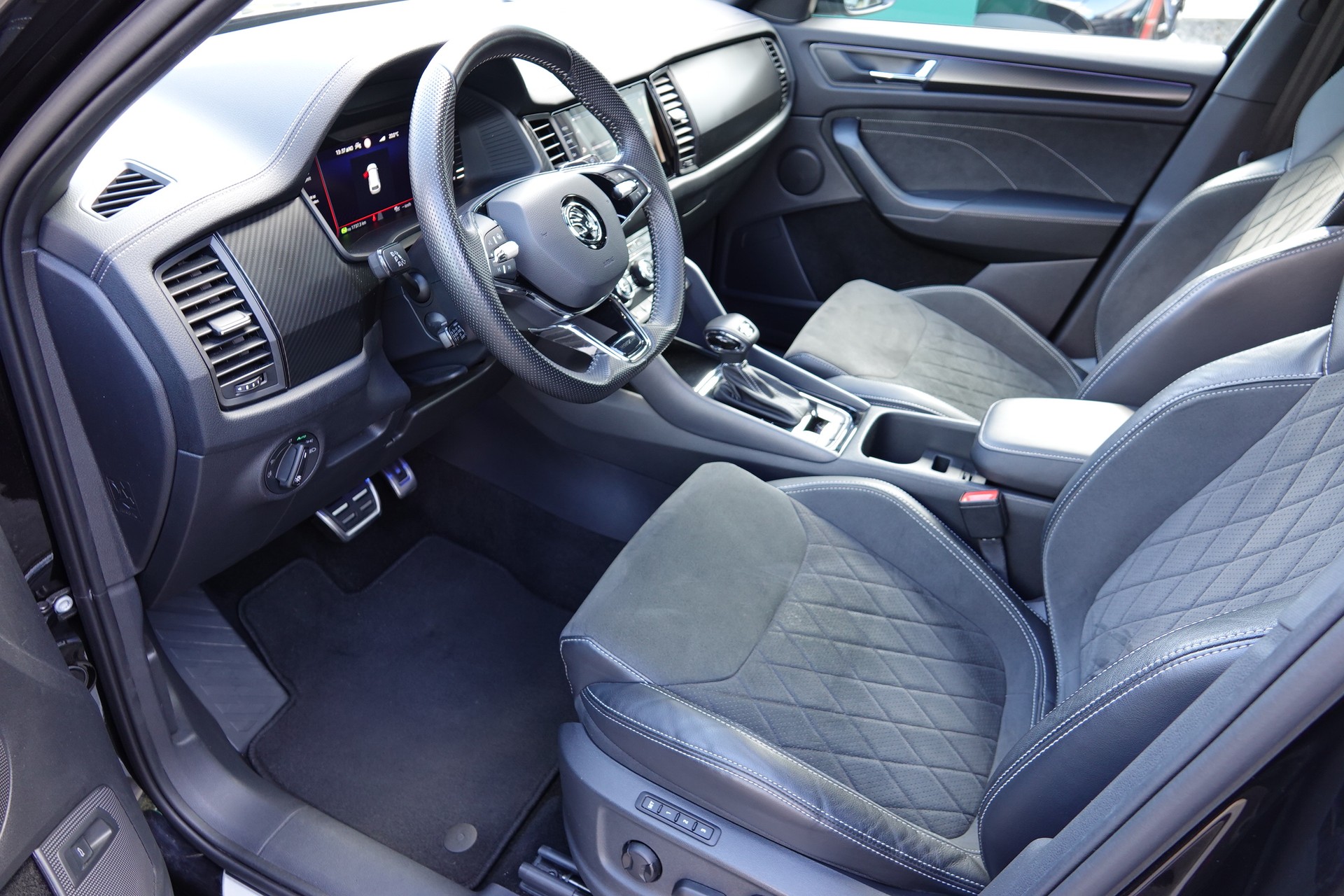 SKODA Kodiaq 2.0 TSI Sportline DSG-image-9
