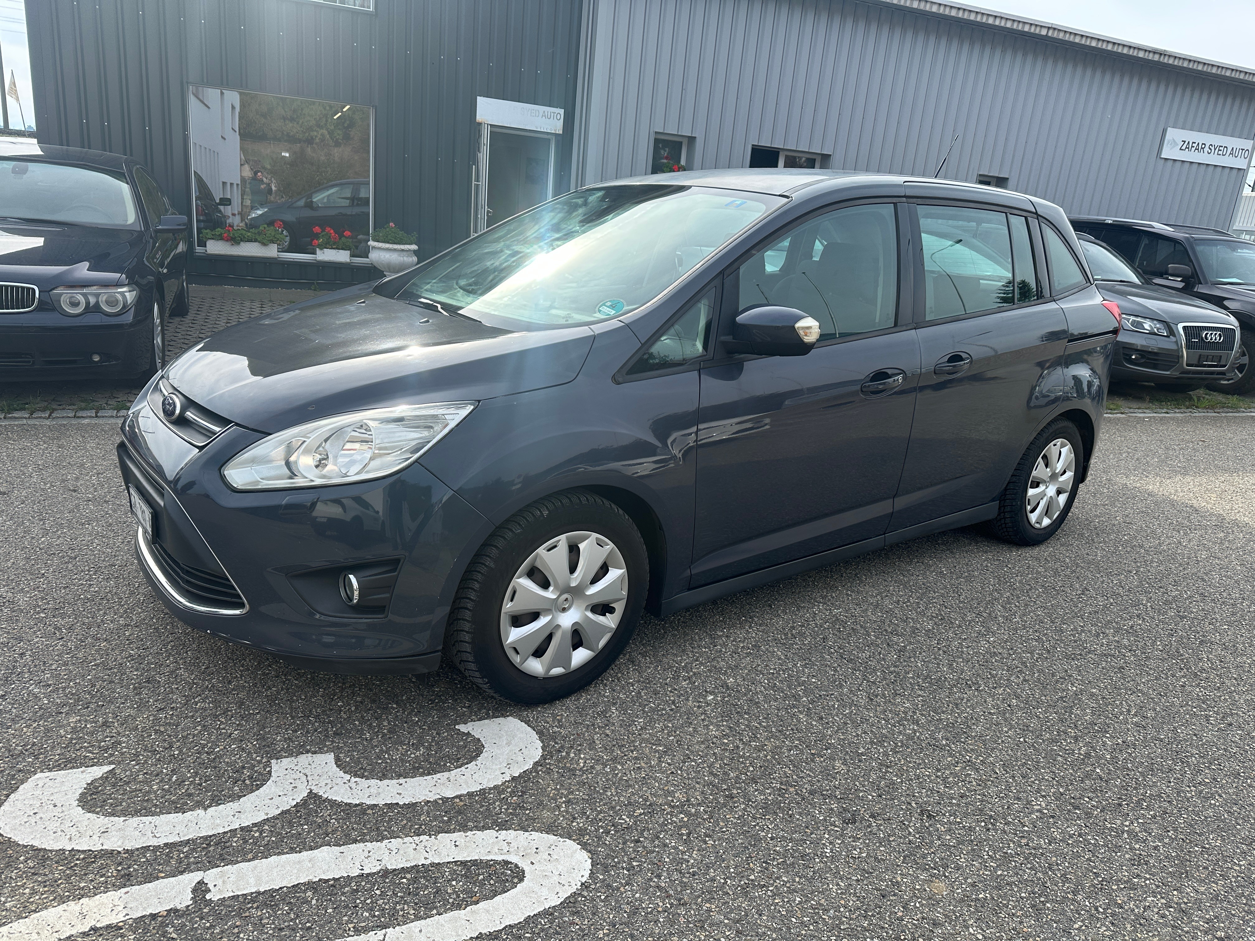 Car photo