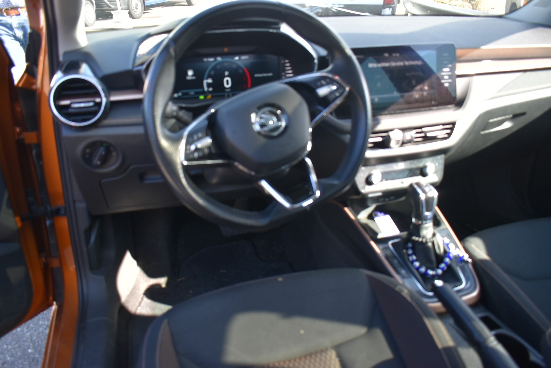 SKODA Fabia 1.0 TSI Ambition DSG-image-9