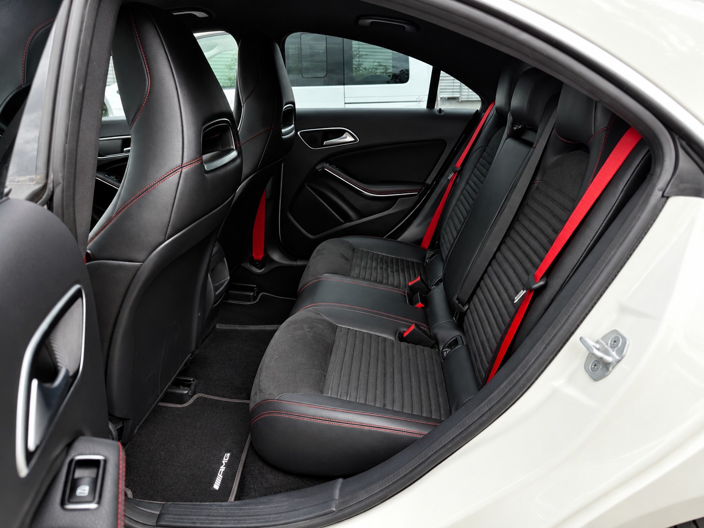 MERCEDES-BENZ CLA 250 Sport 7G-DCT / Aus 1 Hand-image-5