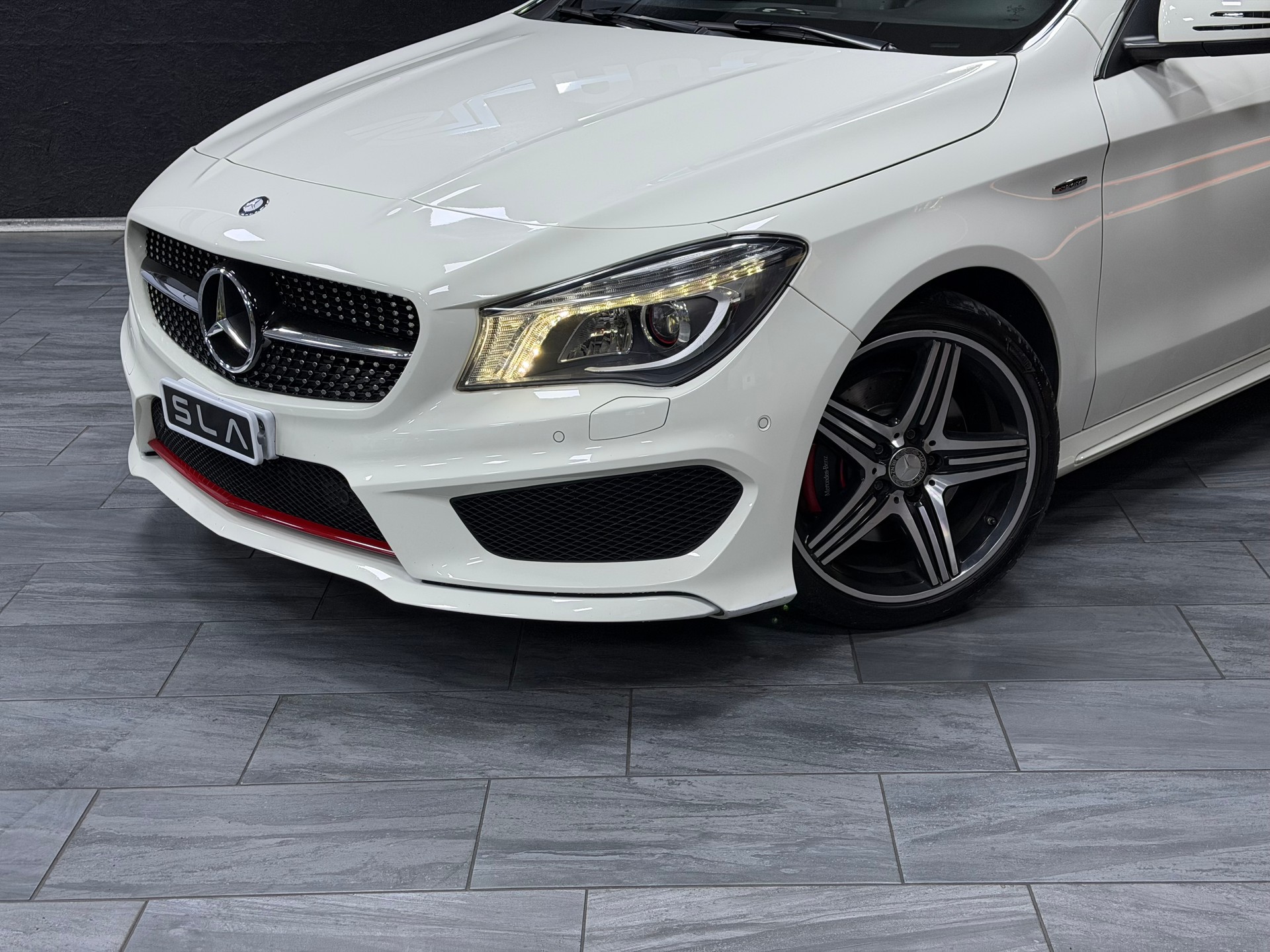 MERCEDES-BENZ CLA 250 Sport 7G-DCT / Aus 1 Hand-image-1