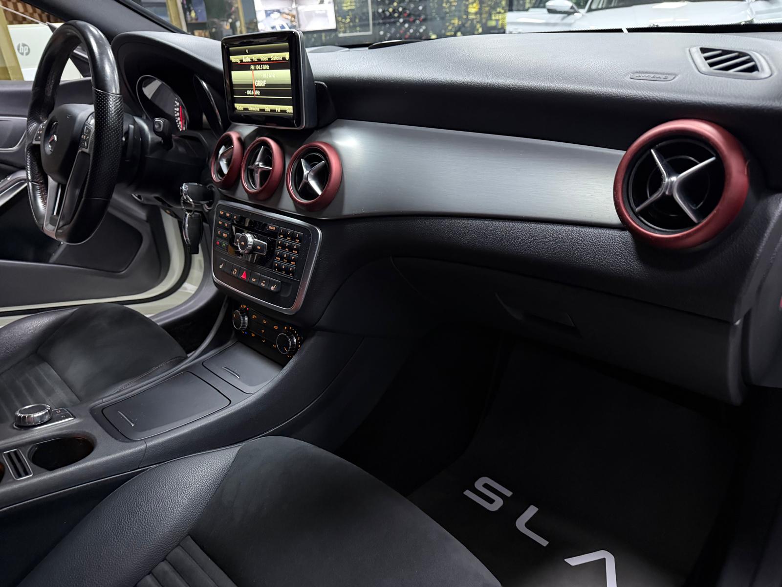 MERCEDES-BENZ CLA 250 Sport 7G-DCT / Aus 1 Hand-image-17